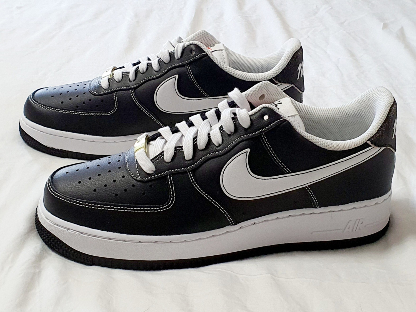 Nike Air Force 1 '07 First Use Black White 착용 스타일 - 3