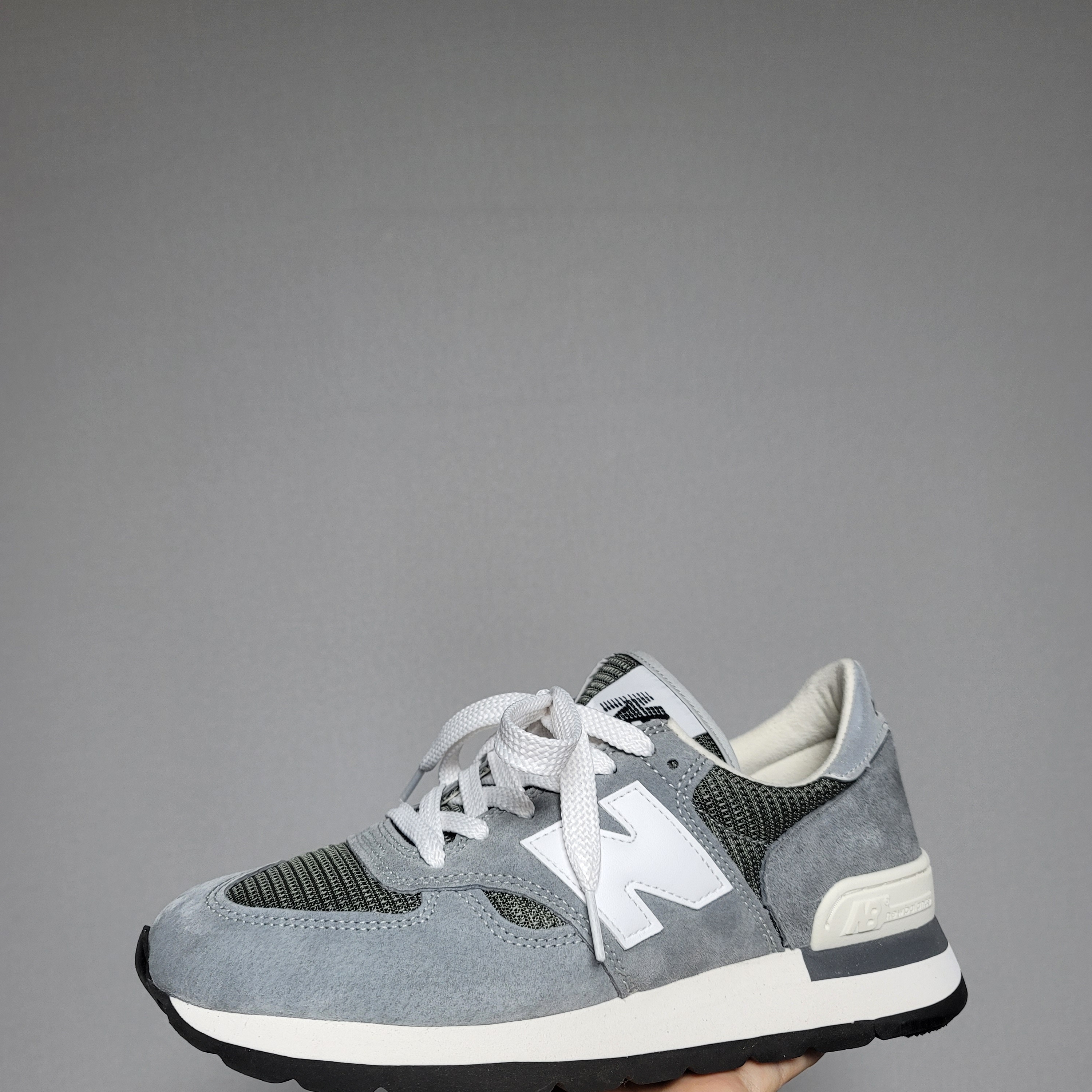 New Balance 990v1 Made in USA Grey White 착용 스타일