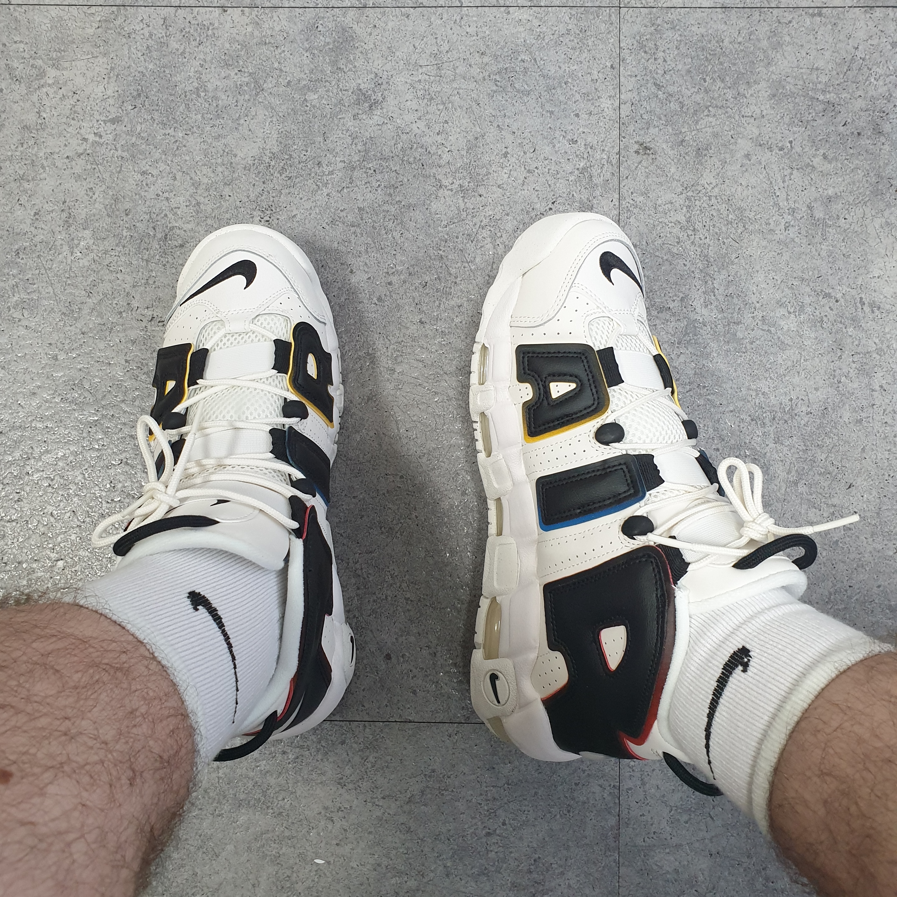 Nike Air More Uptempo 96 Trading Cards 착용 스타일 - 3