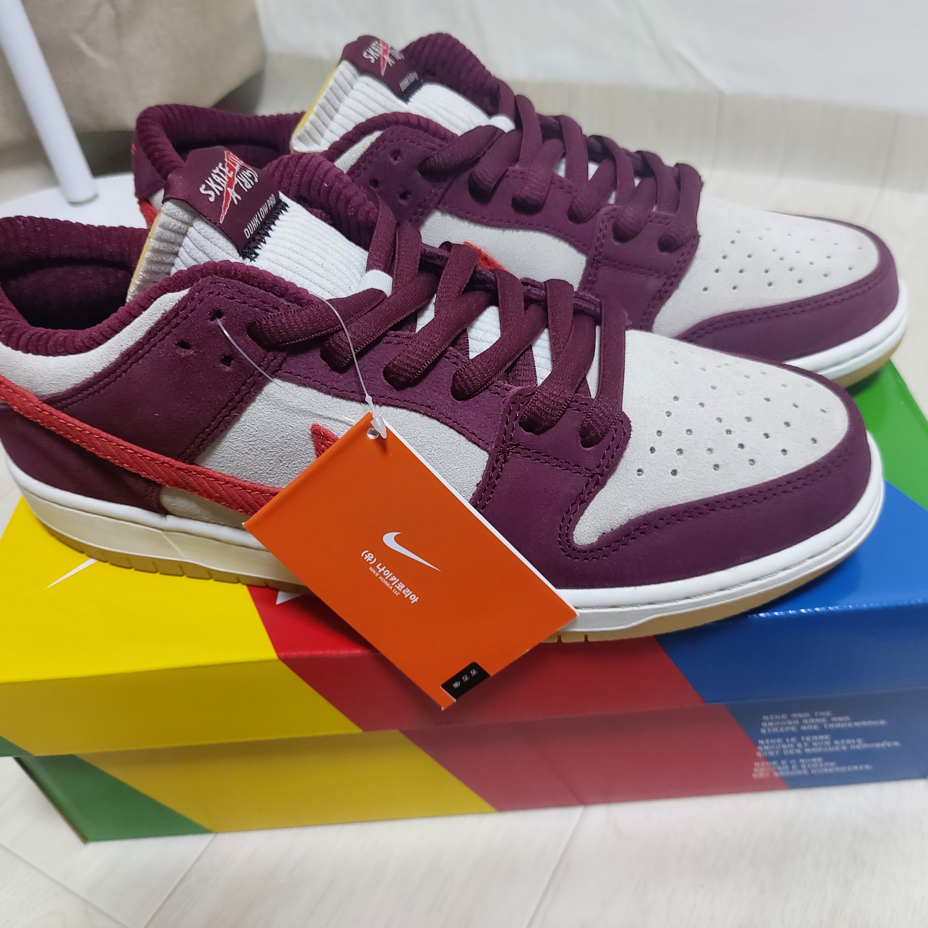 Nike x Skate Like a Girl SB Dunk Low QS Barely Rose 착용 스타일 - 1