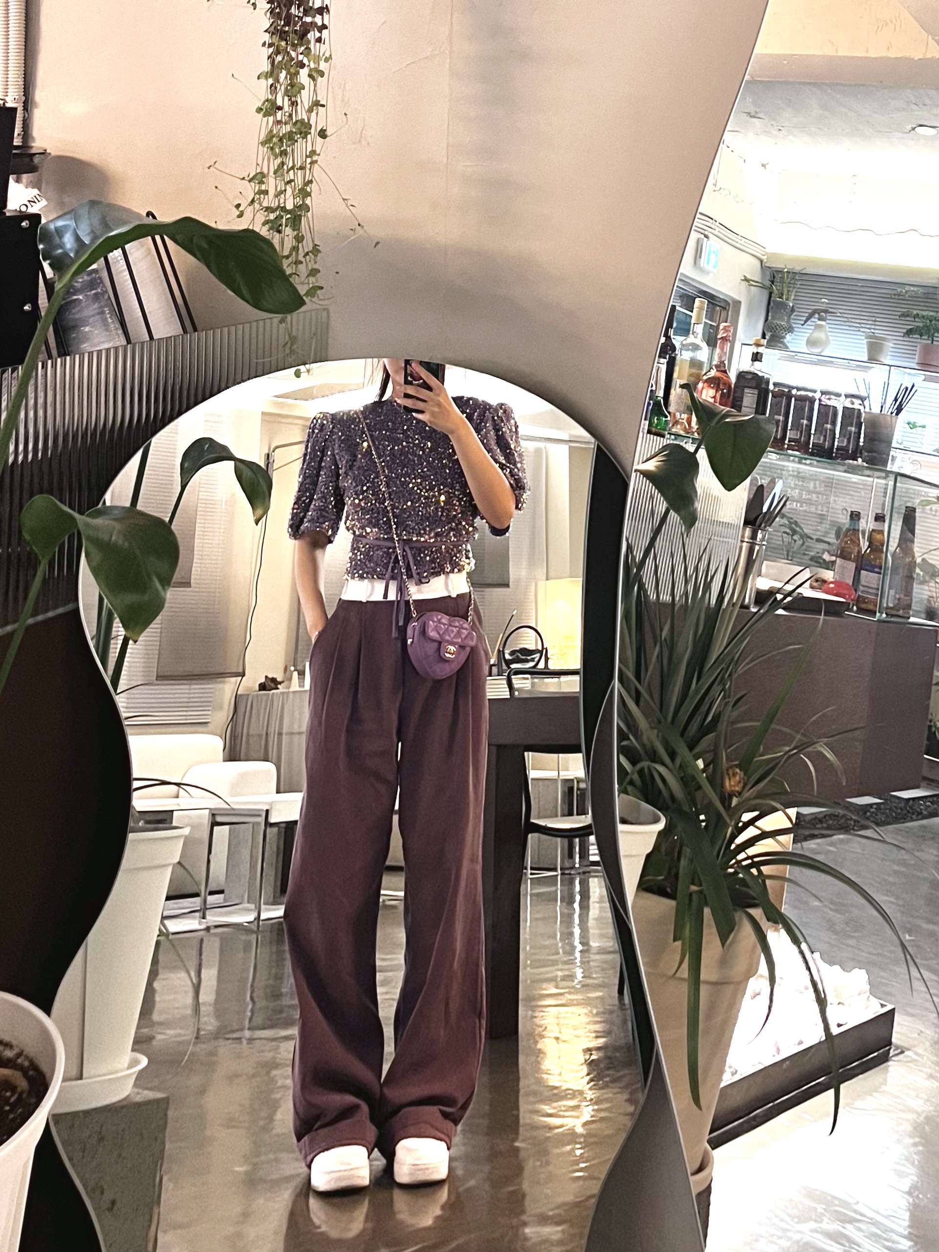 (W) Nike Air Force 1 Shadow Triple White, Chanel Heart Clutch with Chain Lambskin & Gold Purple 착용 스타일 - 2