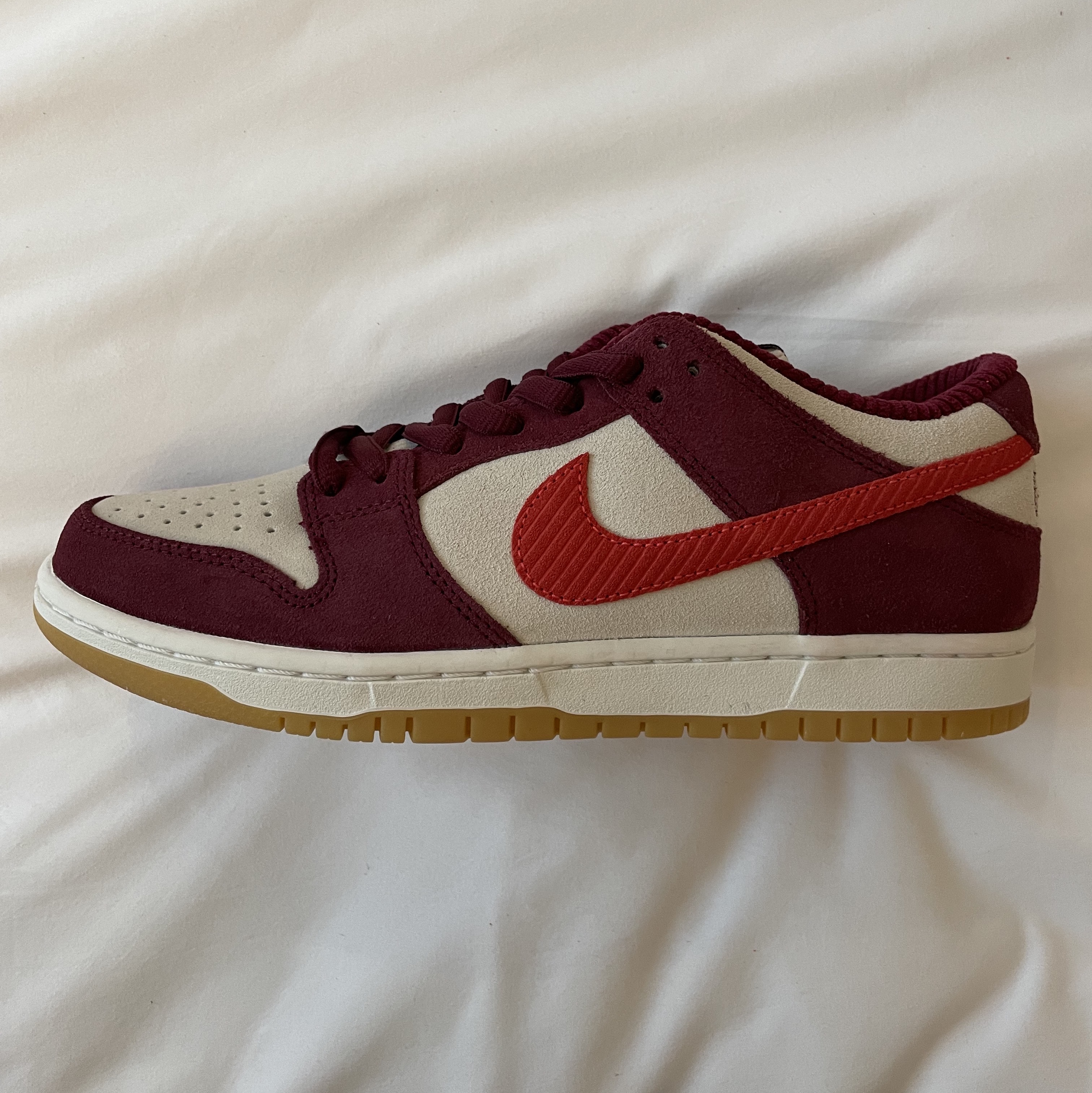 Nike x Skate Like a Girl SB Dunk Low QS Barely Rose 착용 스타일 - 3