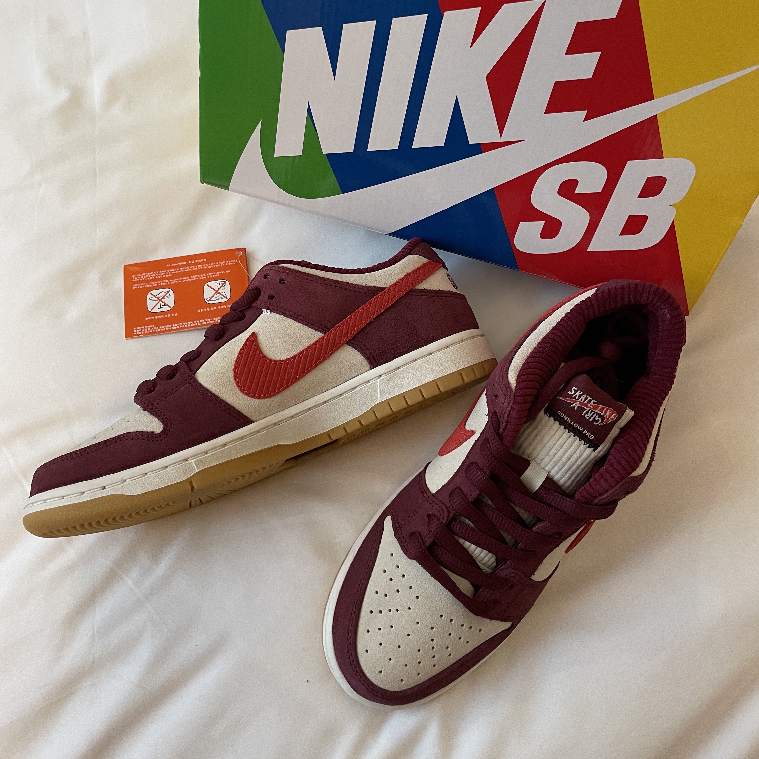 Nike x Skate Like a Girl SB Dunk Low QS Barely Rose 착용 스타일 - 1