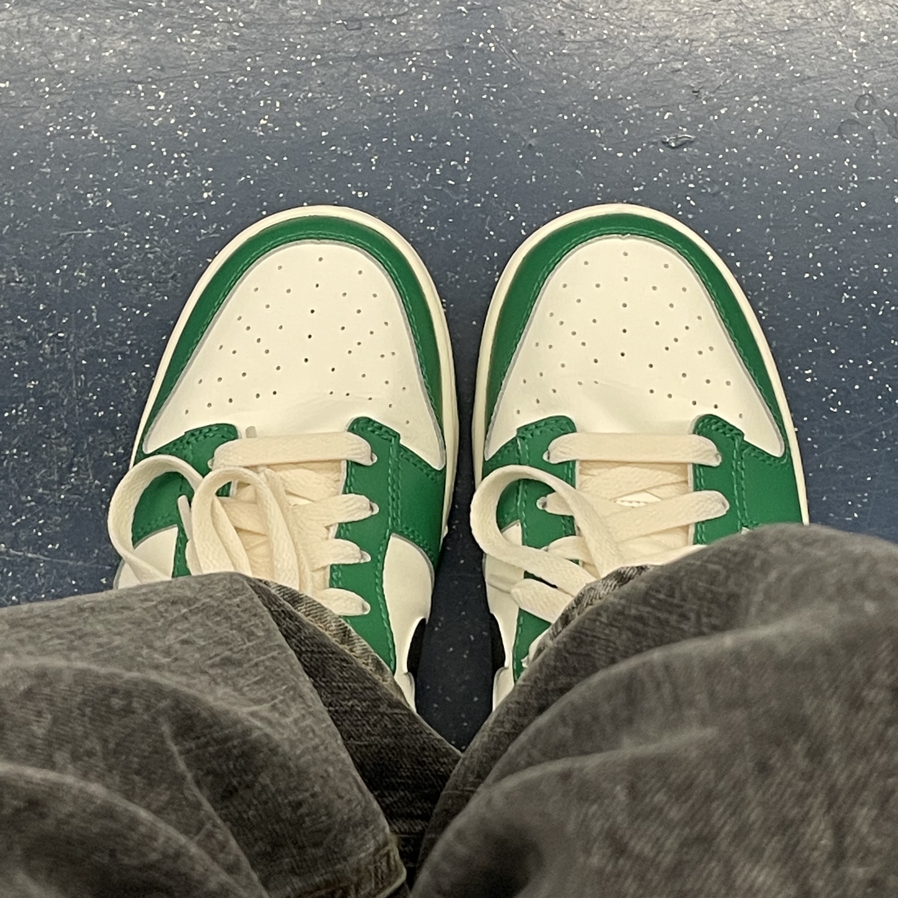Nike Dunk Low Retro SE Jackpot Malachite 착용 스타일