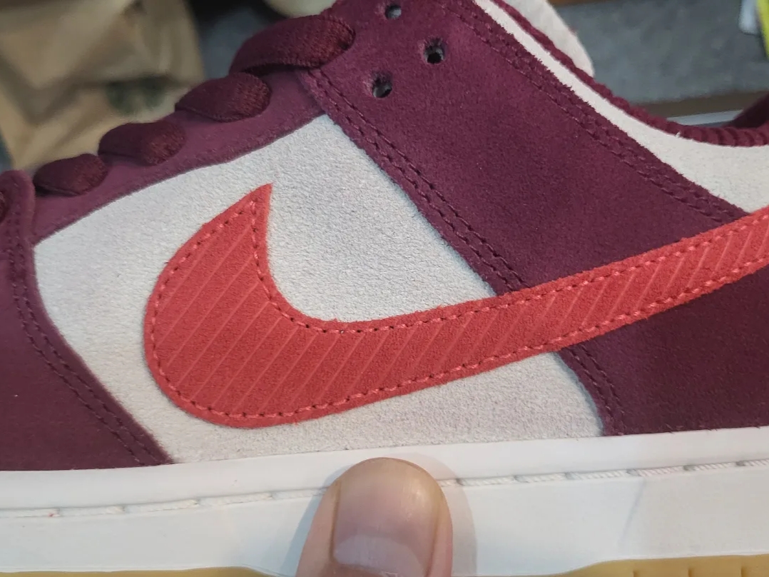 Nike x Skate Like a Girl SB Dunk Low QS Barely Rose 착용 스타일 - 4