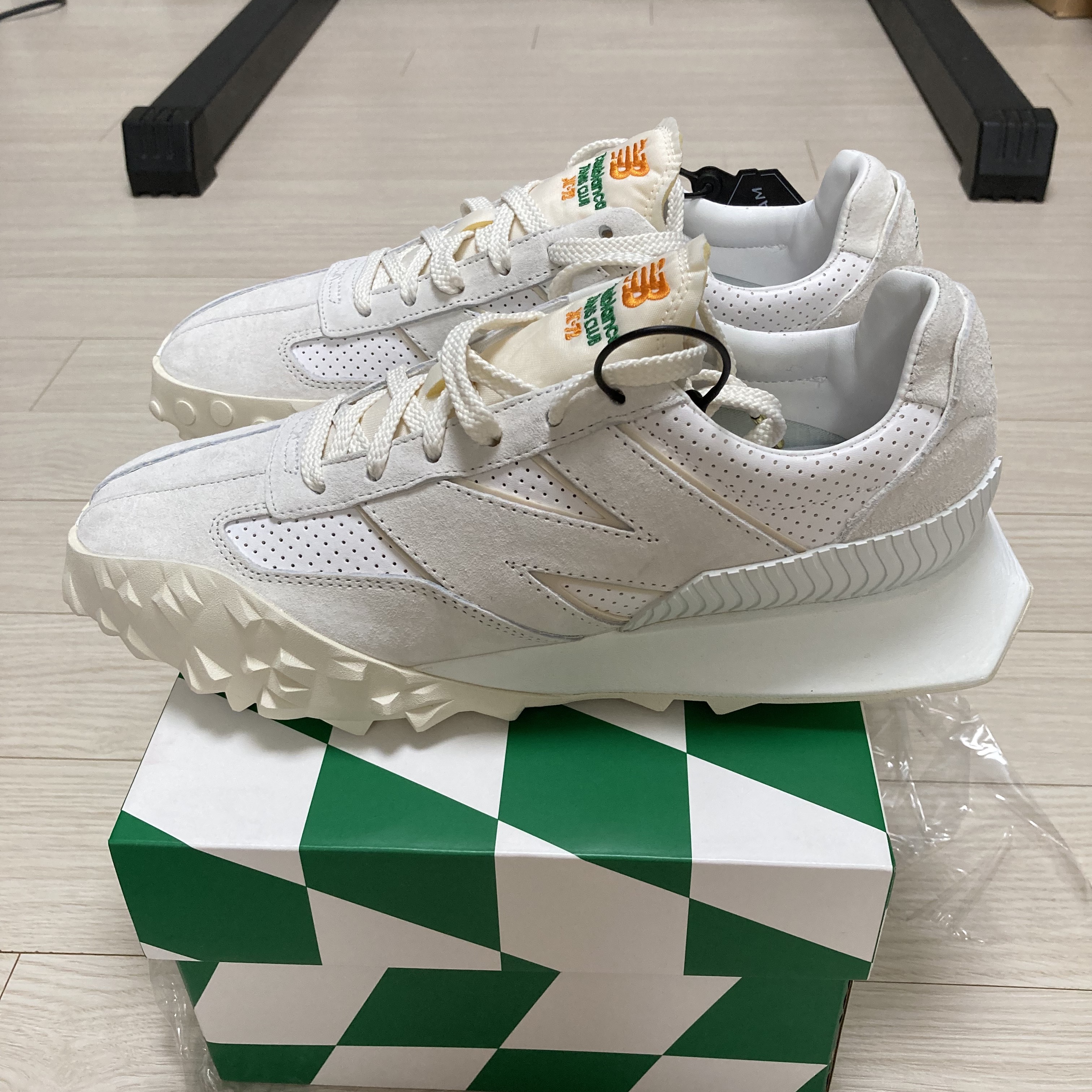 New Balance x Casablanca XC-72 Marshmallow Brilliant White 착용 스타일 - 2