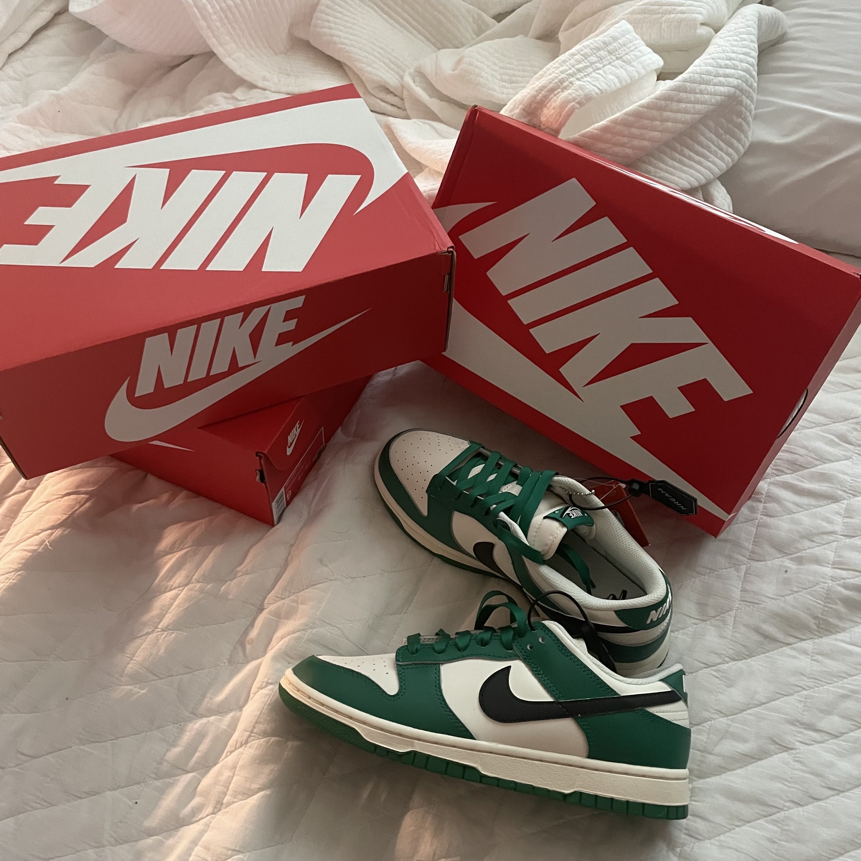 Nike Dunk Low Retro SE Jackpot Malachite 착용 스타일 - 1
