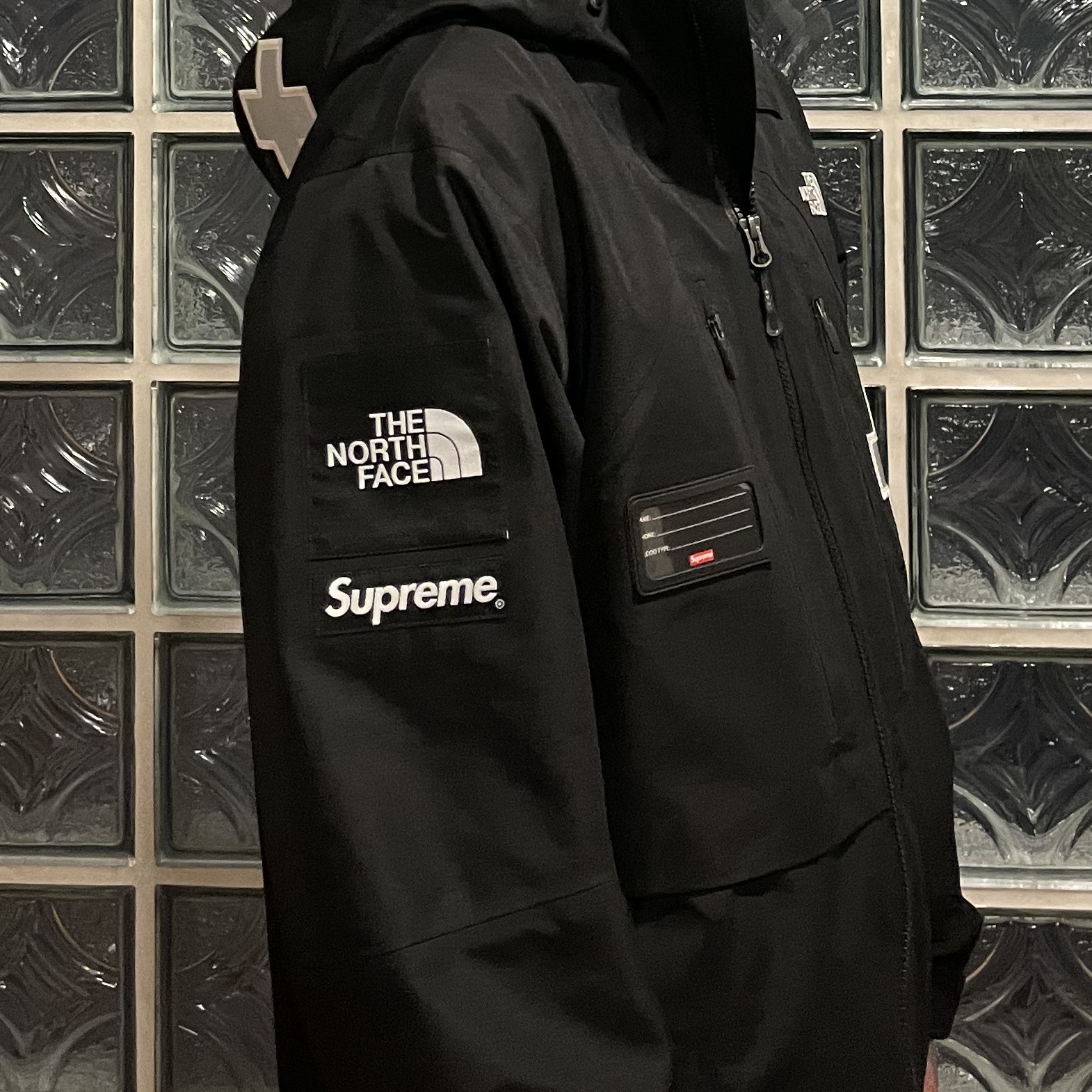 Supreme x The North Face Summit Series Rescue Mountain Pro Jacket Black - 22SS 착용 스타일 - 3