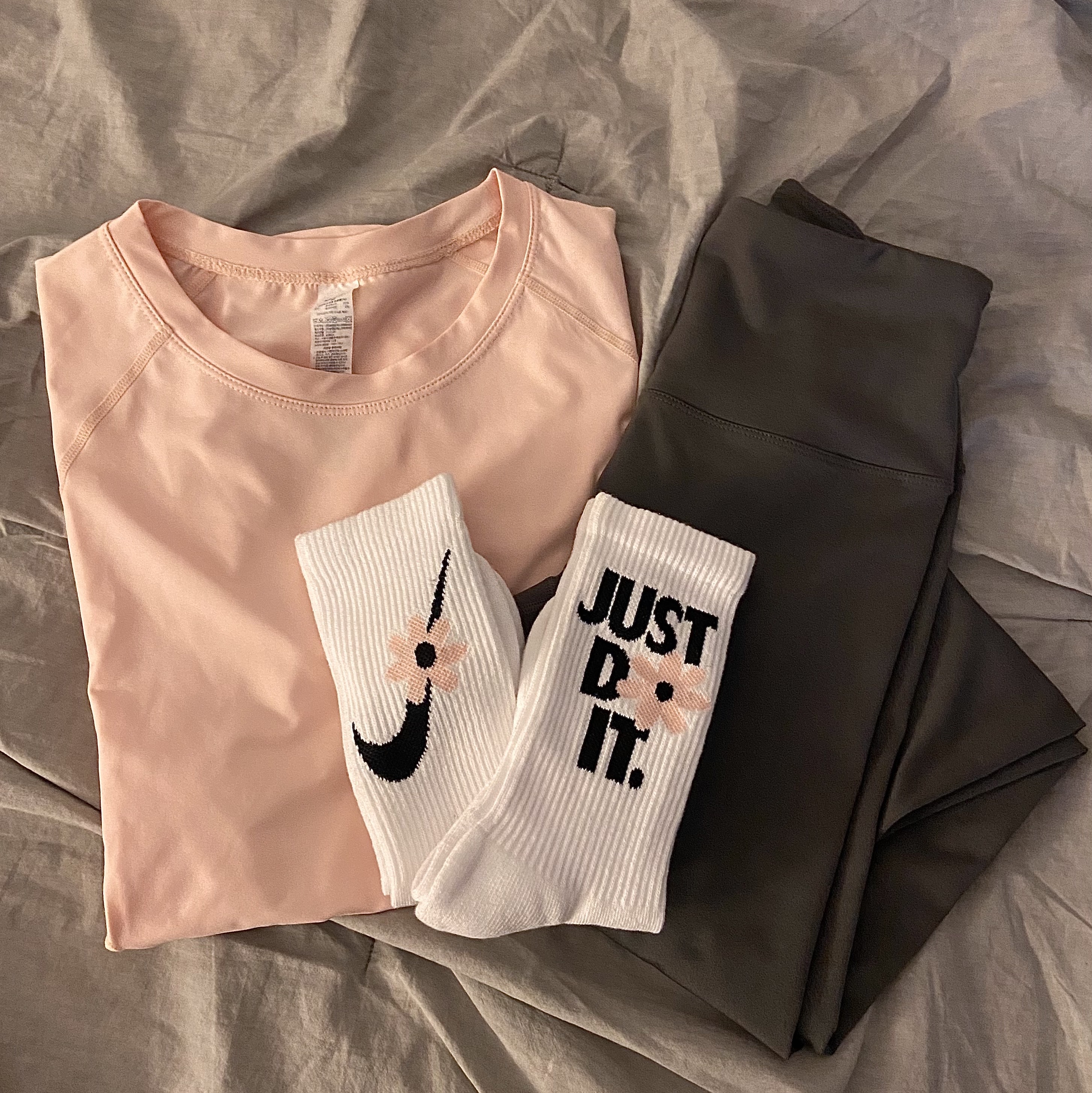 (Kids) Nike Everyday Plus Socks Pink White (6 Pack/Korean Ver.) 착용 스타일