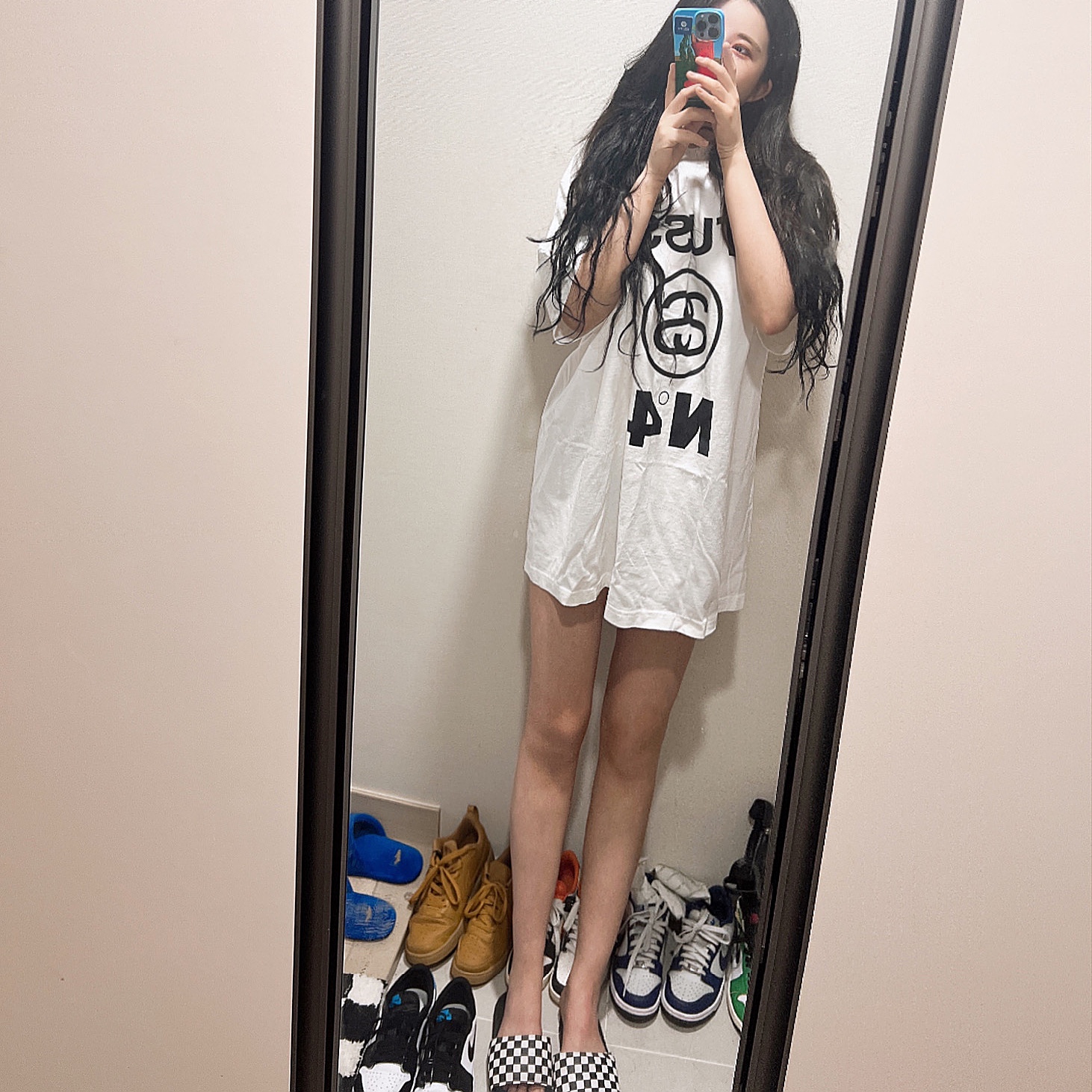 Stussy Pigment Dyed Stussy No.4 T-Shirt Natural 착용 스타일