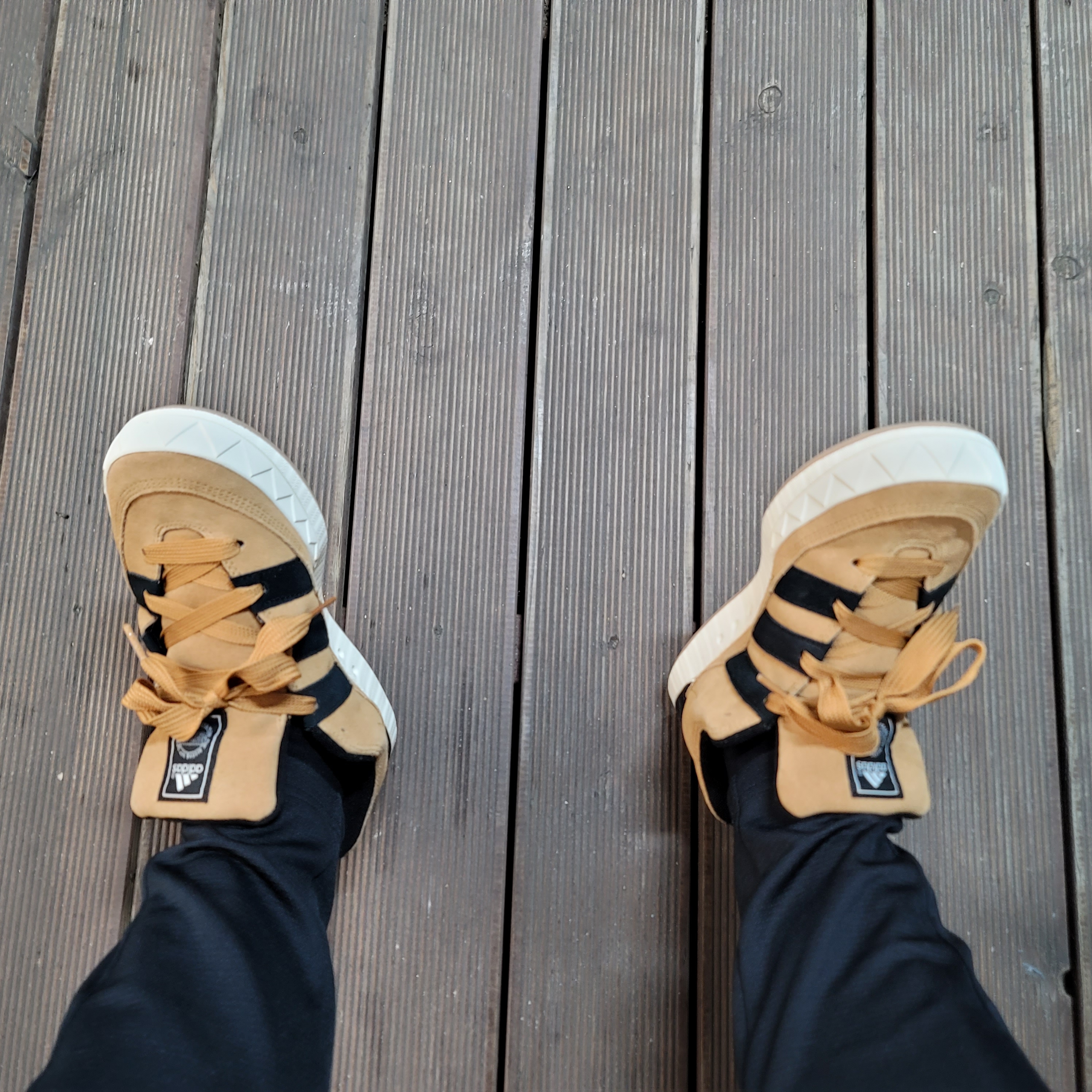 Adidas x Atmos Adimatic OG Shoebox 착용 스타일 - 4