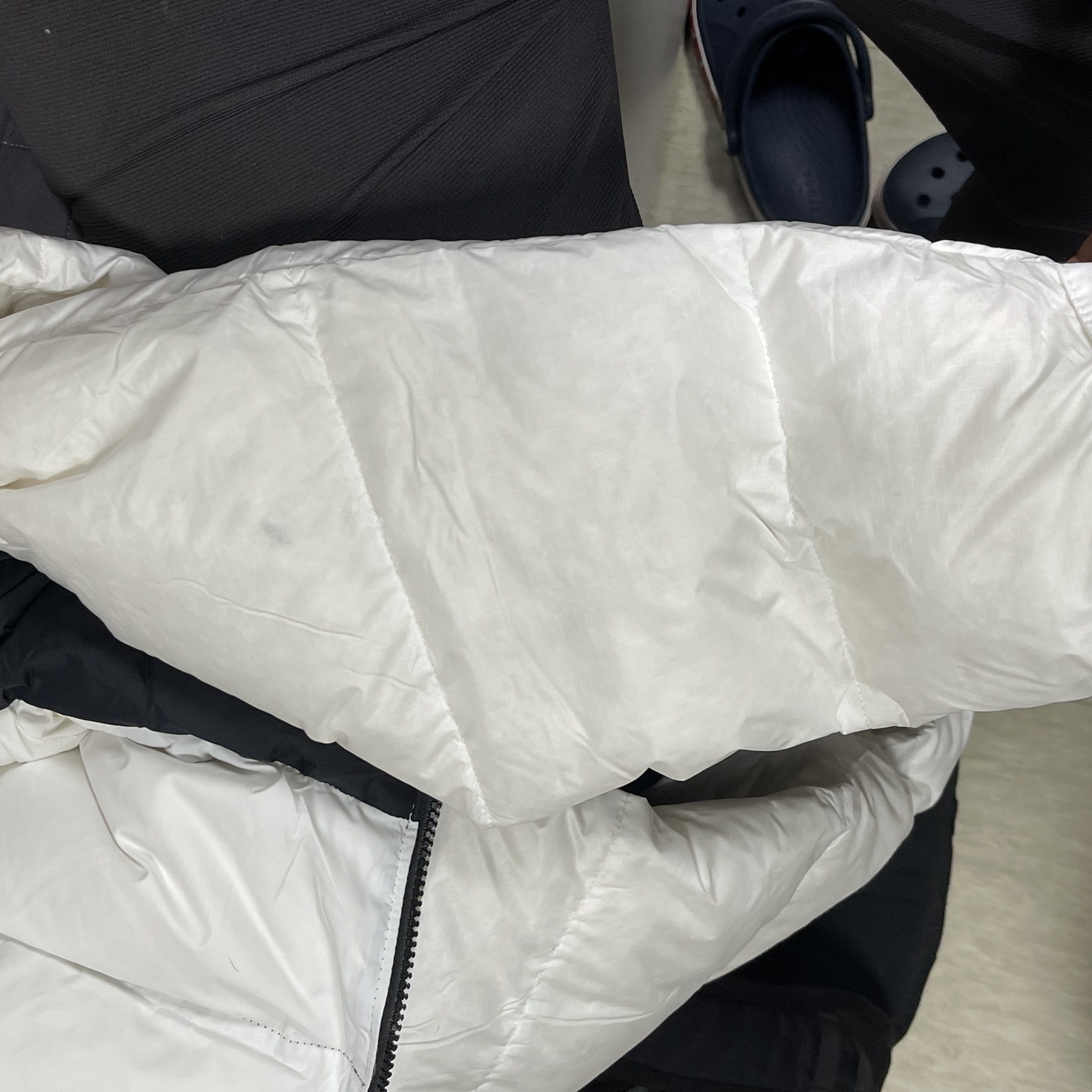 The North Face 1996 Eco Nuptse Jacket White 착용 스타일 - 3