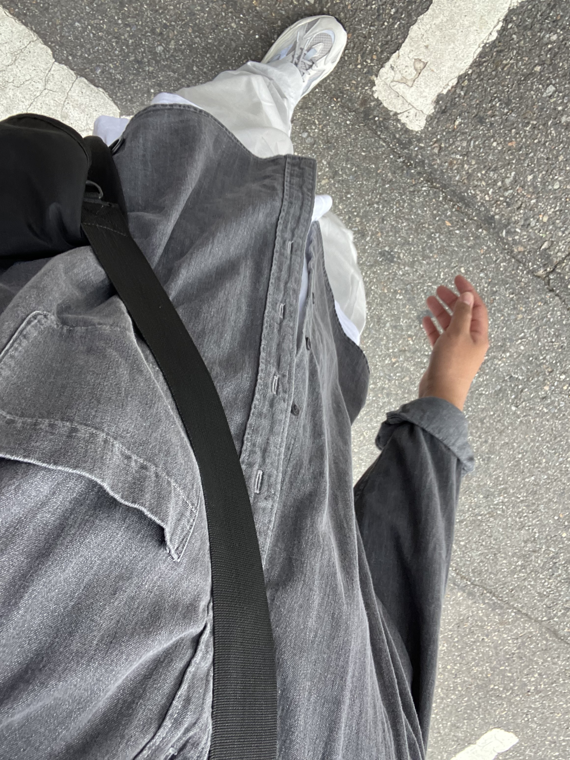 Uniqlo U Drawstring Shoulder Bag Black, Adidas Yeezy Boost 700 V2 Static 2018 착용 스타일