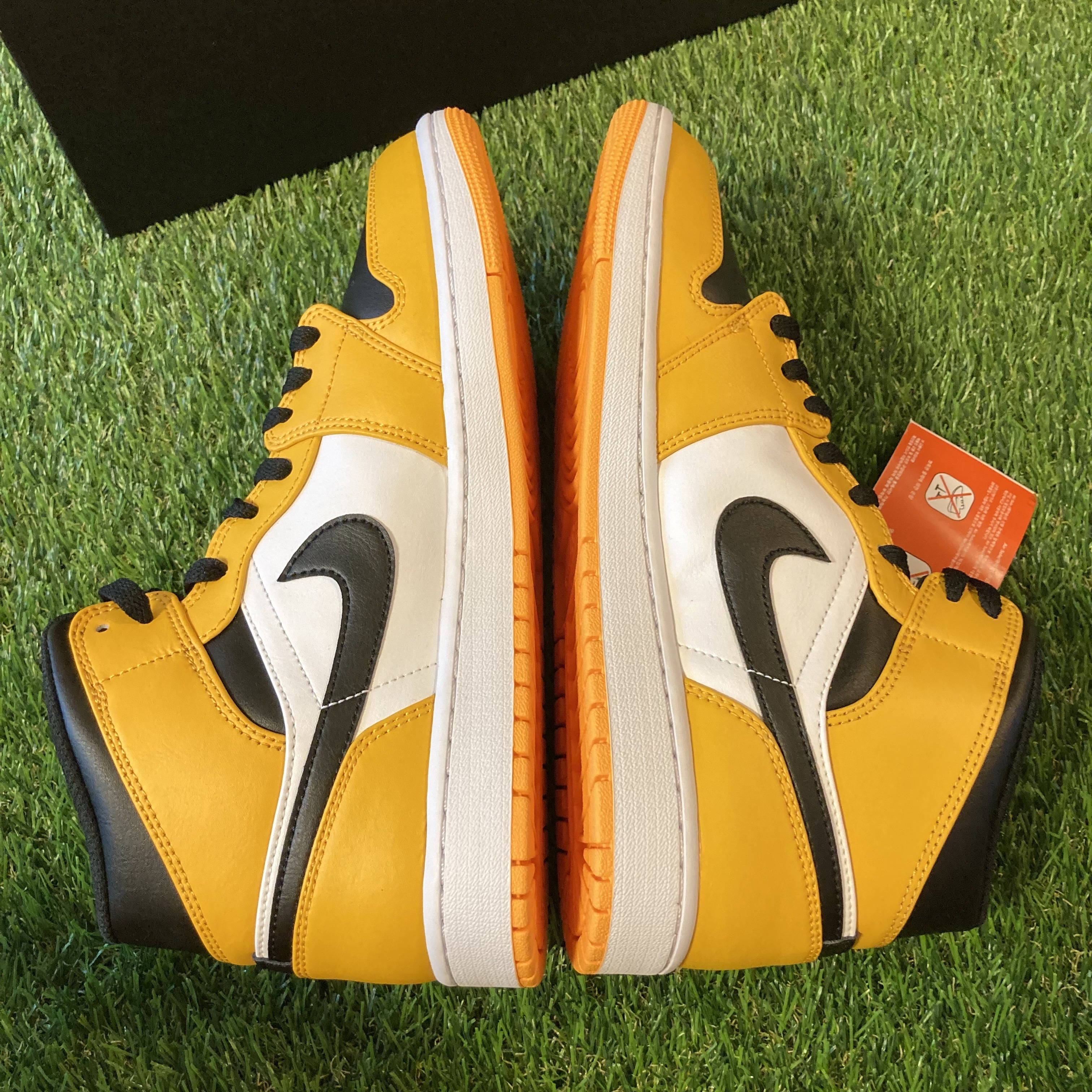 Jordan 1 Mid Taxi 착용 스타일 - 2