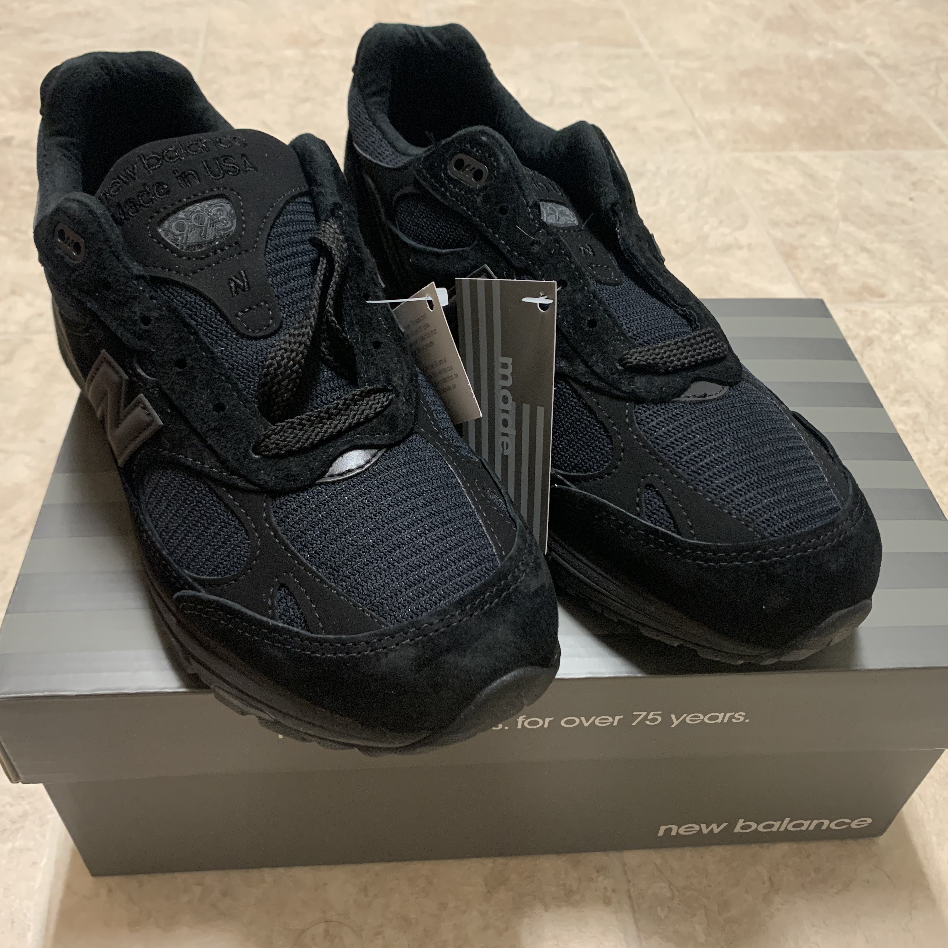 New Balance 993 Made in USA Triple Black - D Standard 착용 스타일