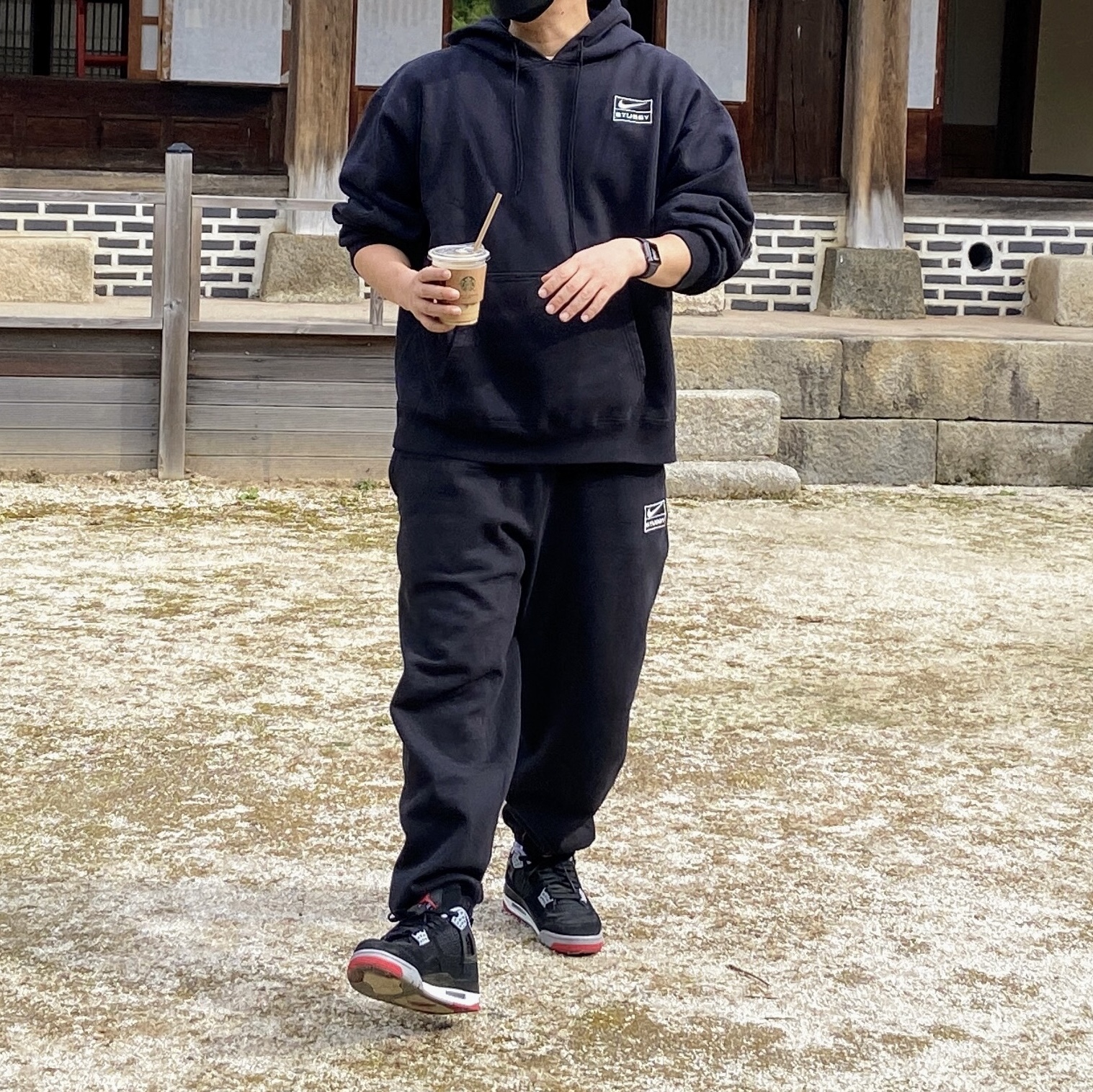 Nike x Stussy NRG RA Washed Pullover Hoodie Black (DN4028-010), Nike x Stussy NRG RA Washed Fleece Pants Black (DN4030-010) 착용 스타일