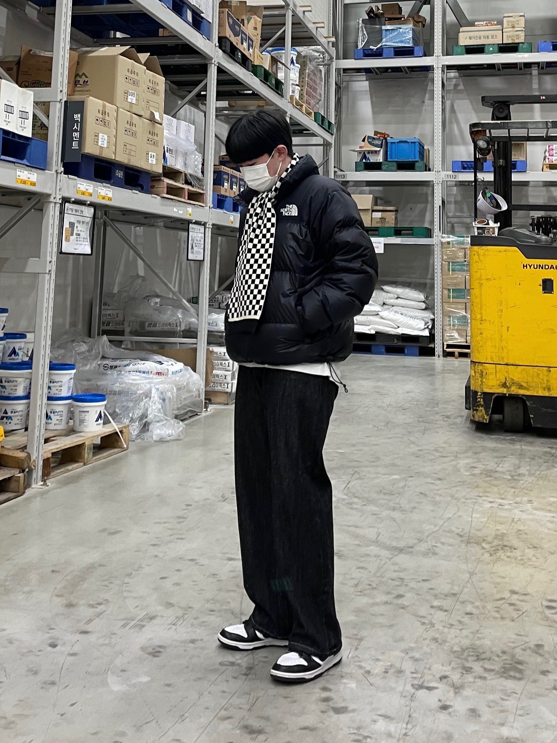 The North Face 1996 Eco Nuptse Jacket Black, Nike Dunk Low Retro Black 착용 스타일