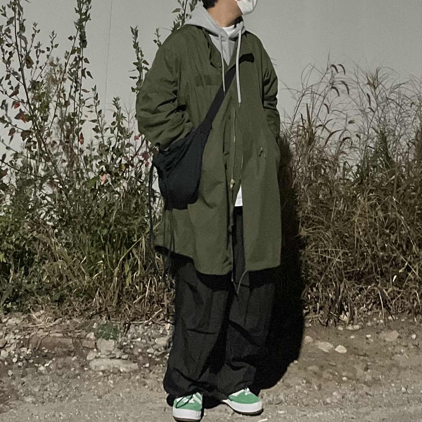 Adidas Adimatic Green, Uniqlo U Drawstring Shoulder Bag Black 착용 스타일
