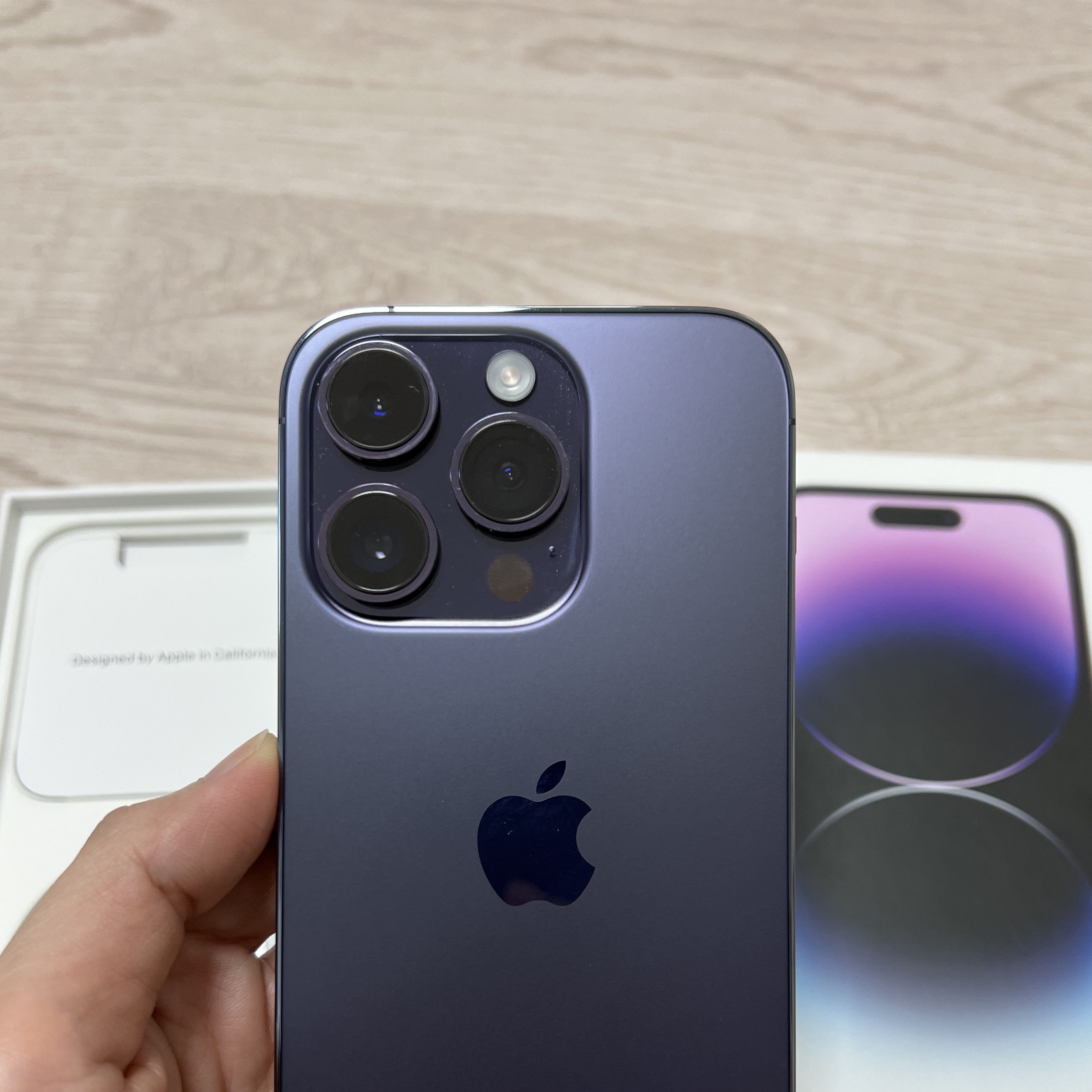 Apple iPhone 14 Pro 256GB Deep Purple (Korean Ver.) 착용 스타일 - 2