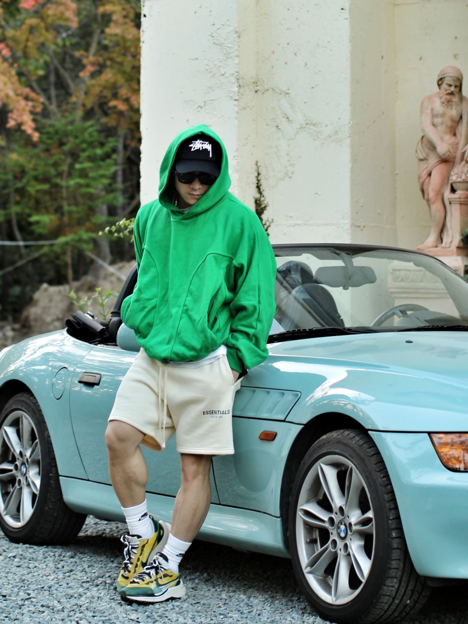 Nike x Sacai VaporWaffle Tour Yellow & Gorge Green Sail, Essentials Sweatshorts Cream - 21SS 착용 스타일 - 5