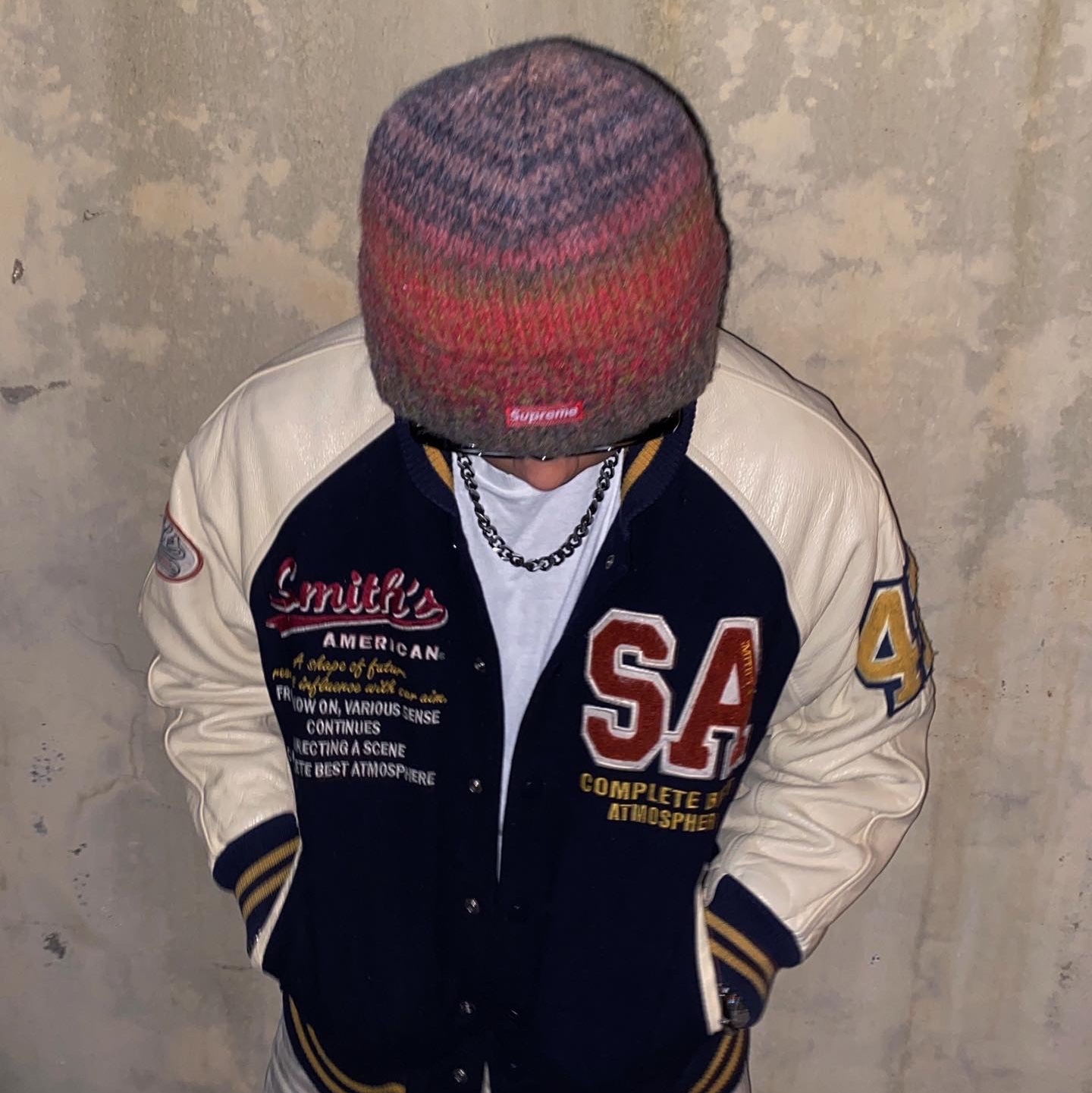 Supreme Gradient Stripe Beanie Red - 21FW 착용 스타일 - 2