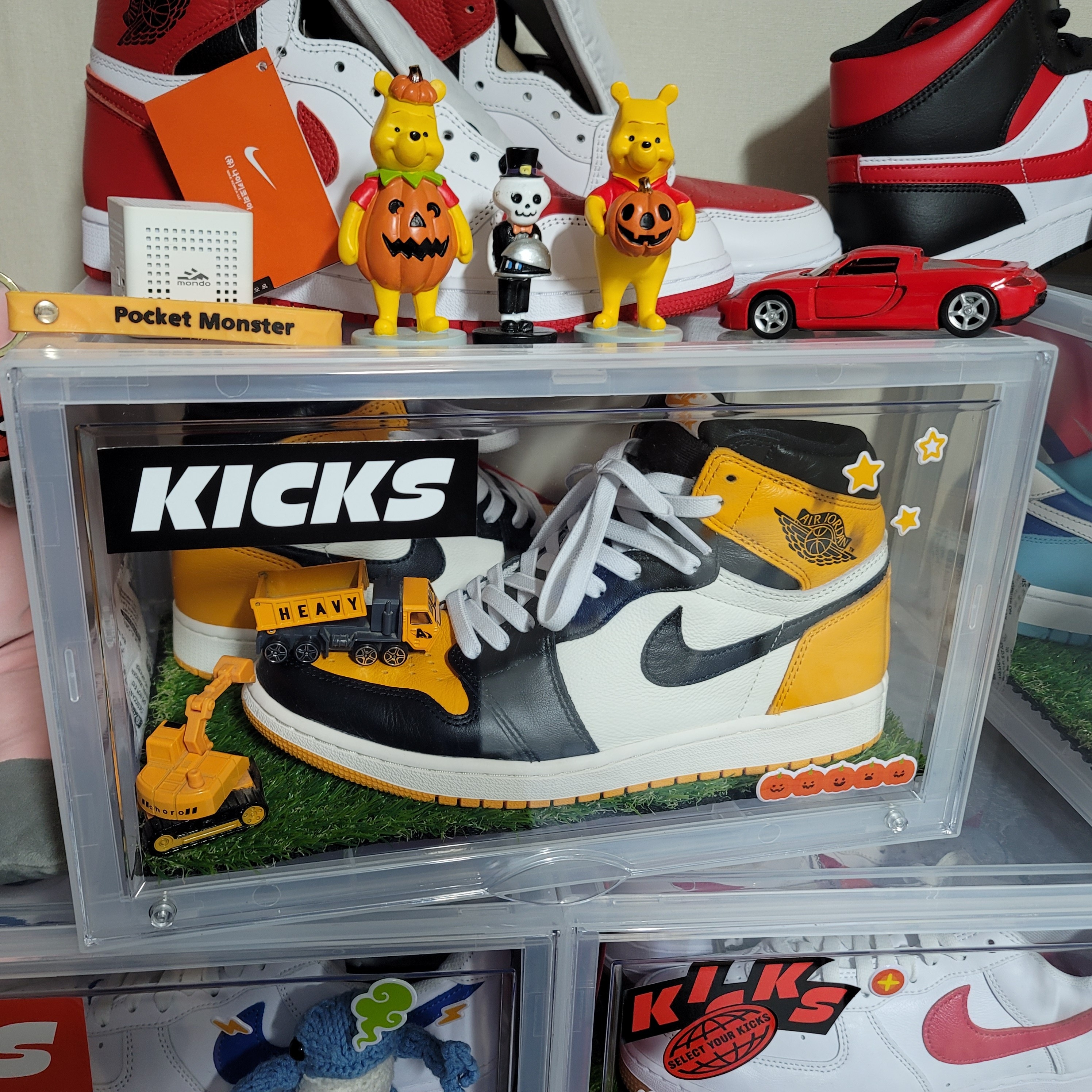 Jordan 1 Retro High OG Taxi, Nike Air Force 1 '07 Low White 착용 스타일 - 1