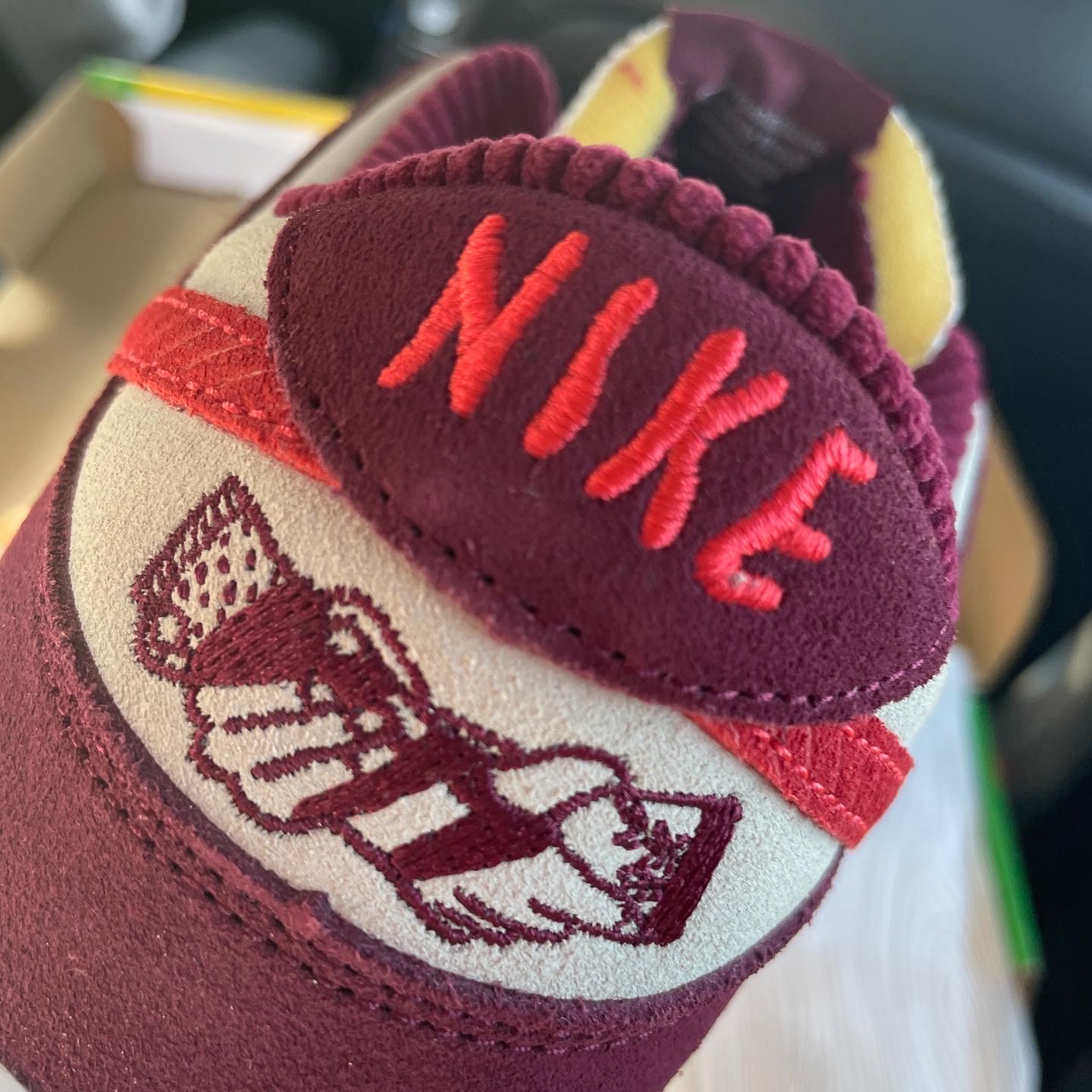 Nike x Skate Like a Girl SB Dunk Low QS Barely Rose 착용 스타일 - 3