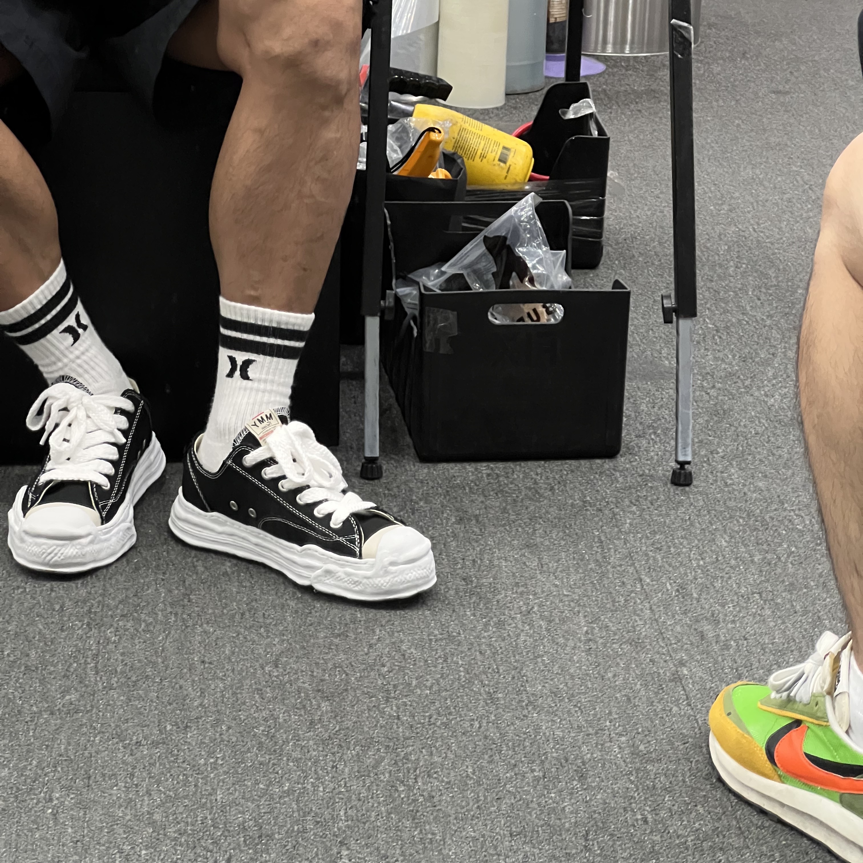 Maison Mihara Yasuhiro Hank OG Sole Canvas Low-top Sneakers Black, Nike x Sacai LDWaffle Green Multi 착용 스타일