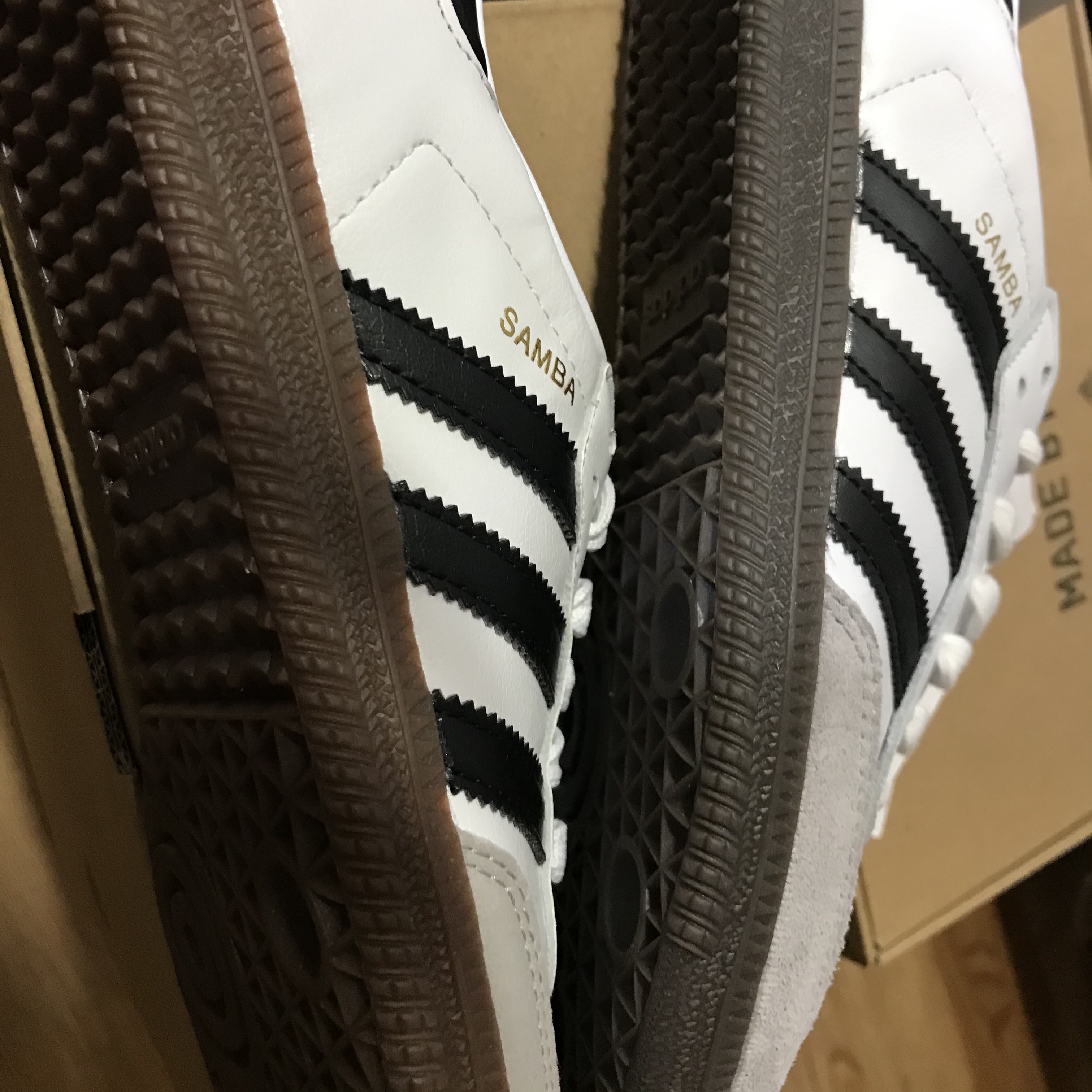 Adidas Samba Vegan White Black, Adidas Samba OG Cloud White 착용 스타일 - 1