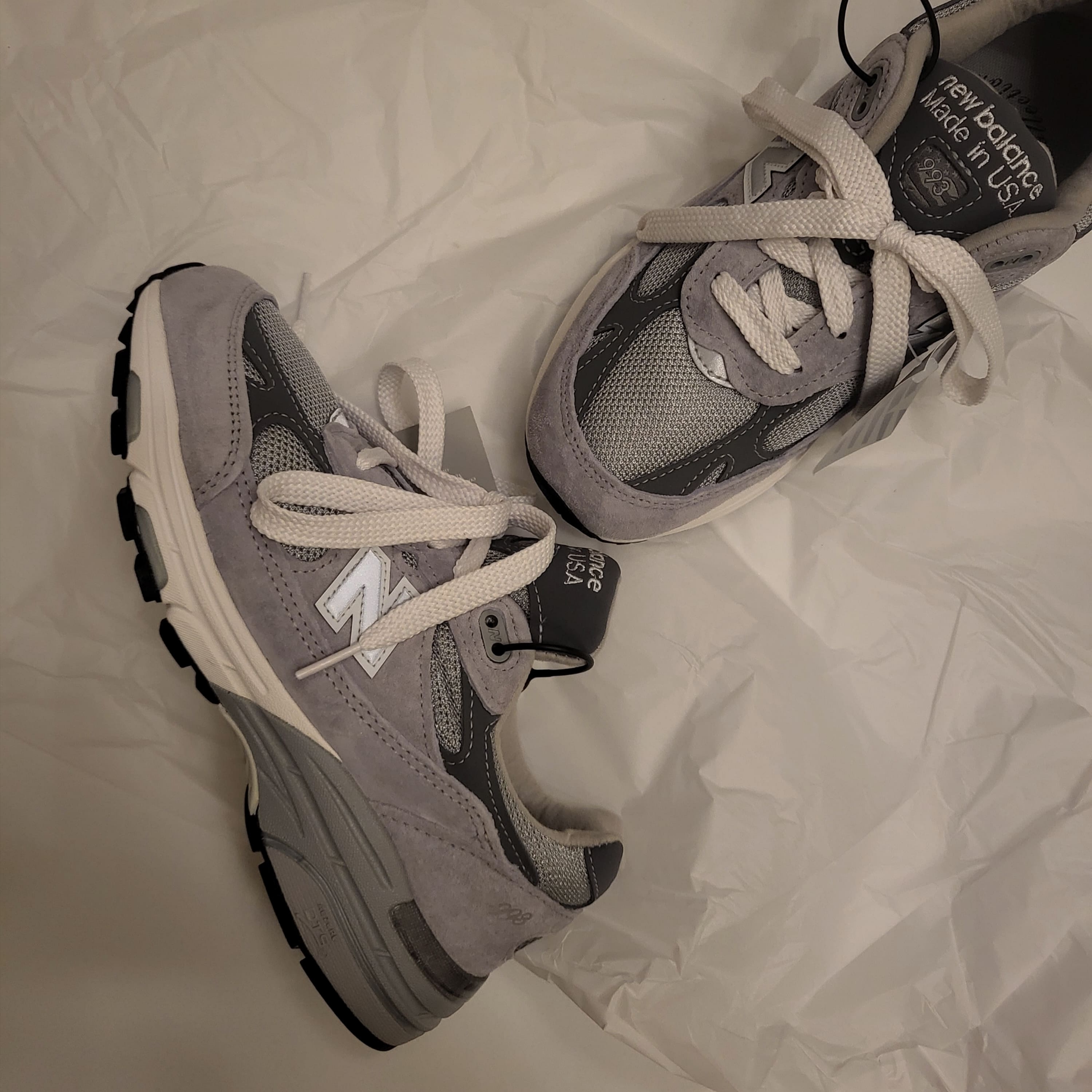 (W) New Balance 993 Made in USA Grey - B Standard 착용 스타일 - 1