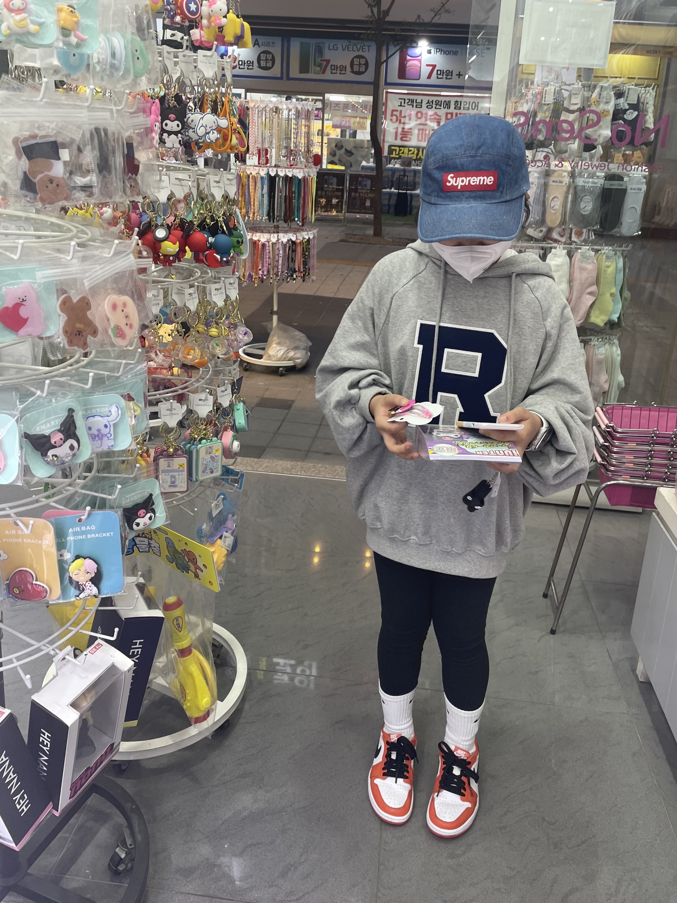 Supreme Washed Chino Twill Camp Cap Denim - 22FW, (W) Jordan 1 Low OG Starfish 착용 스타일 - 1