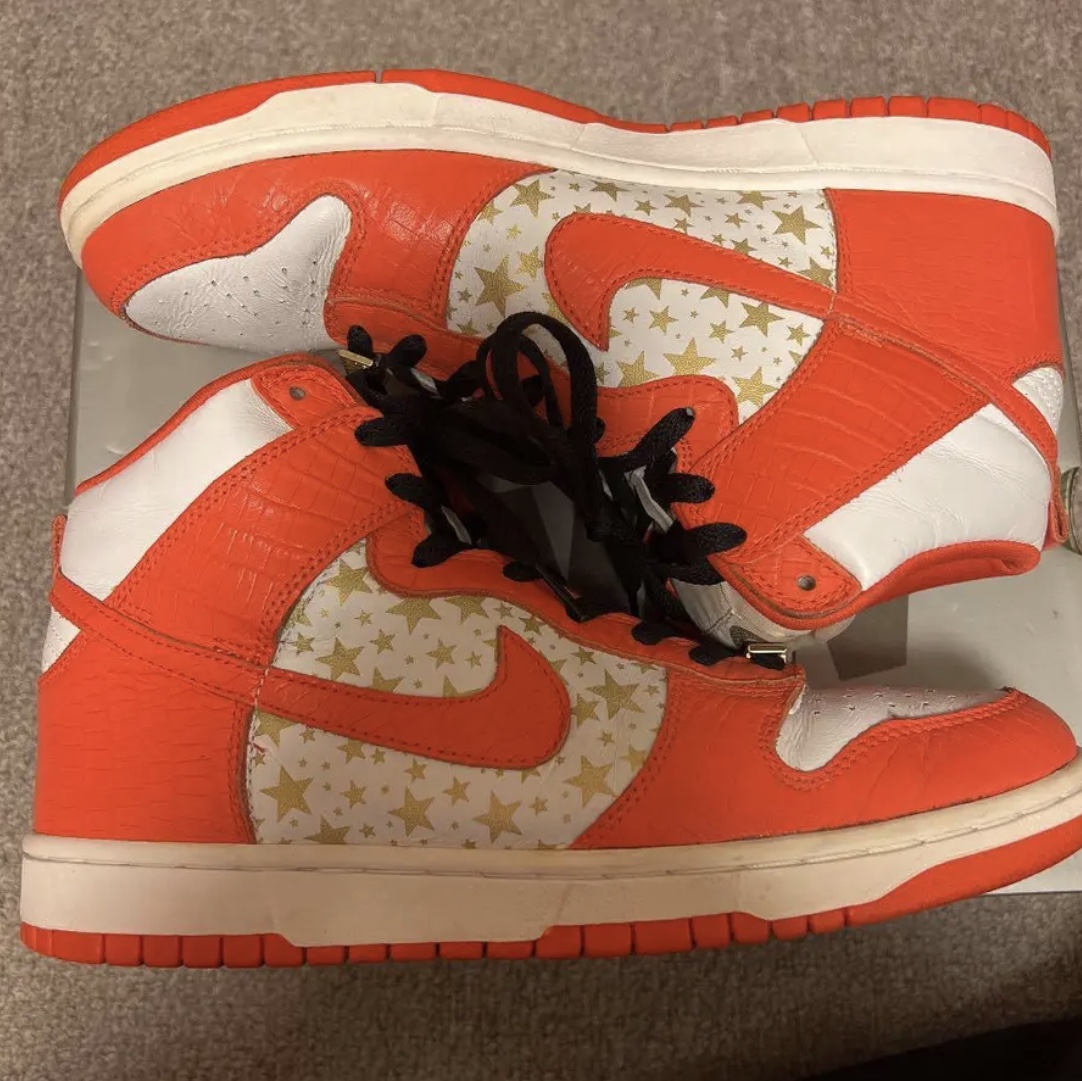 Nike x Supreme Dunk High Pro SB Orange Stars 착용 스타일 - 2