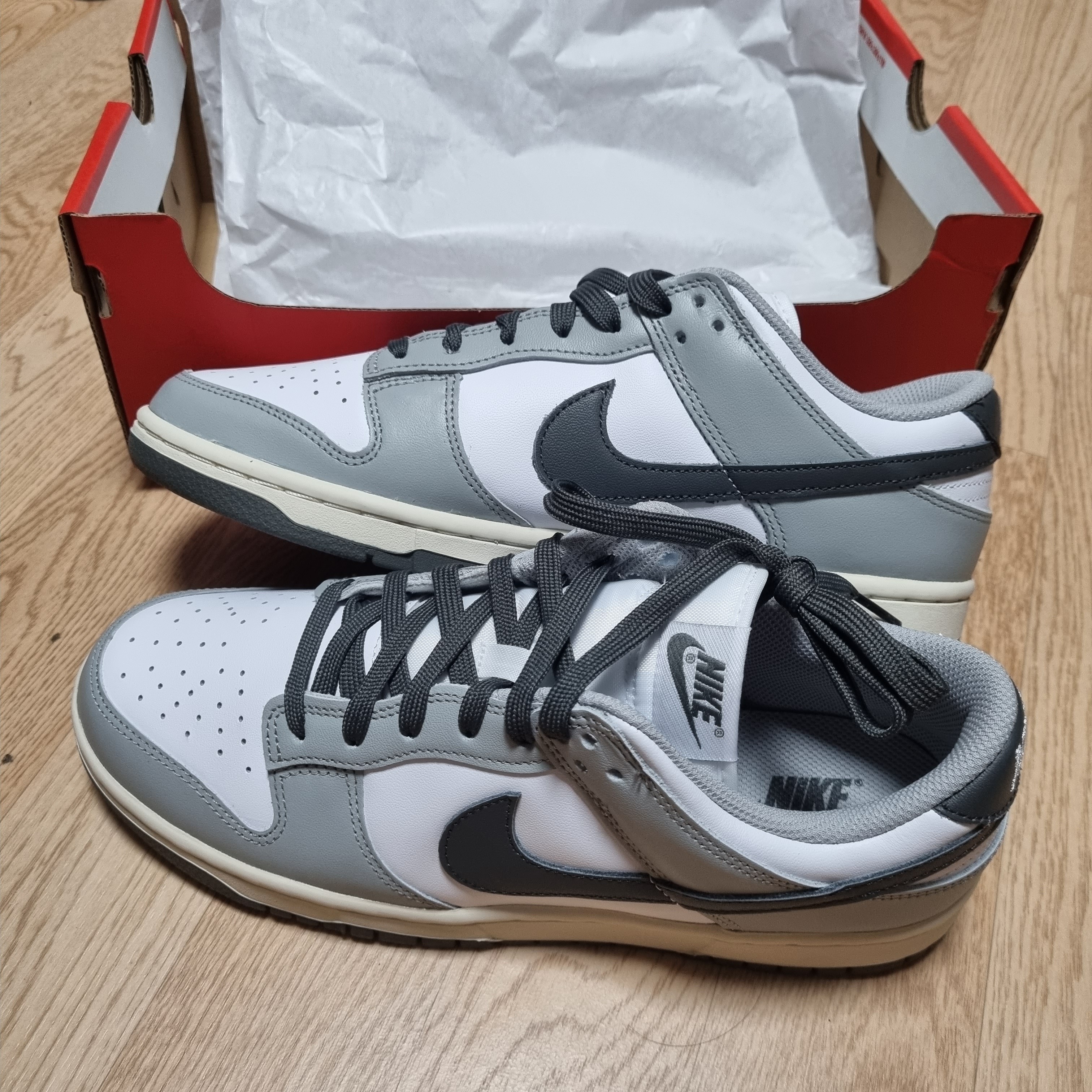 (W) Nike Dunk Low Light Smoke Grey 착용 스타일