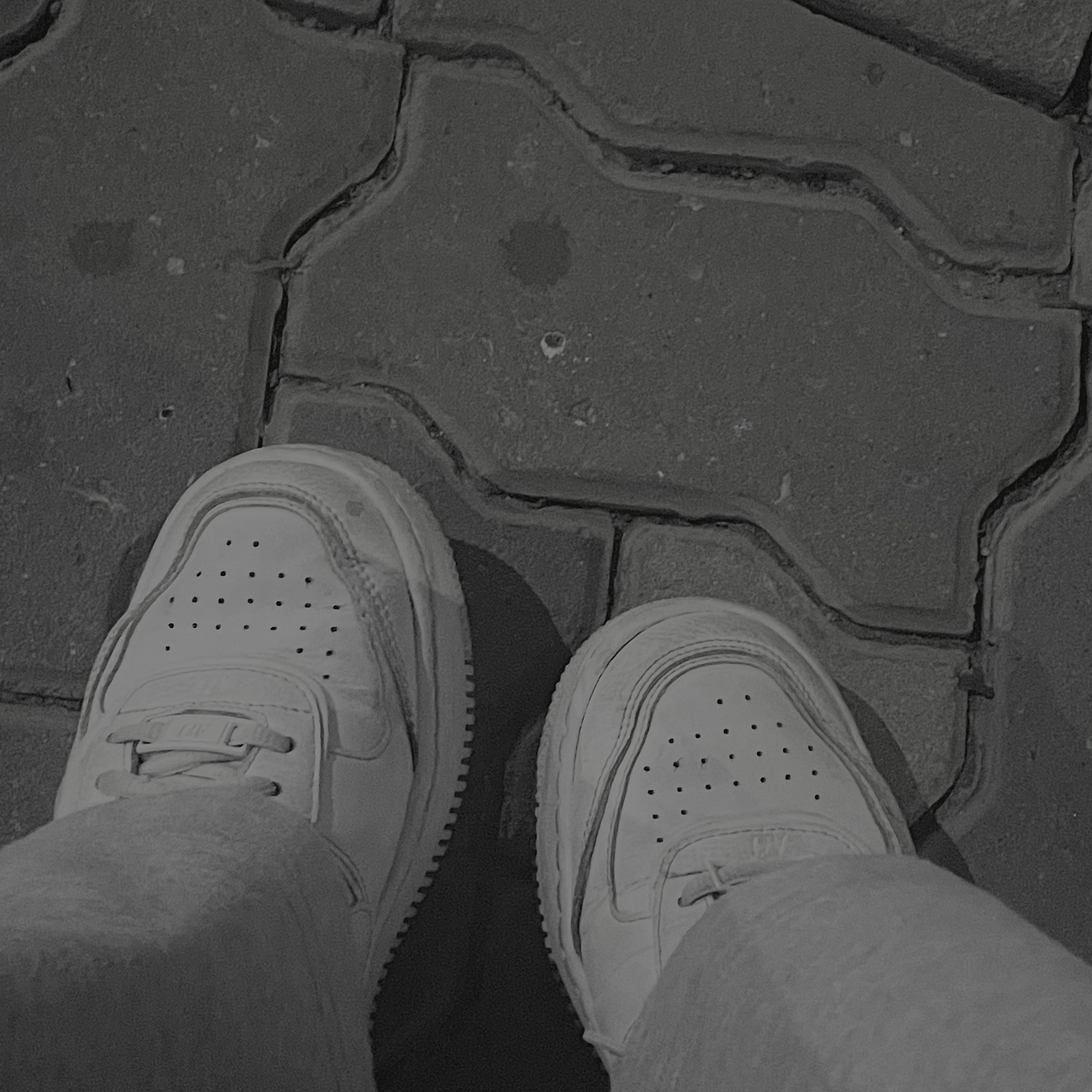 (W) Nike Air Force 1 Shadow Triple White 착용 스타일