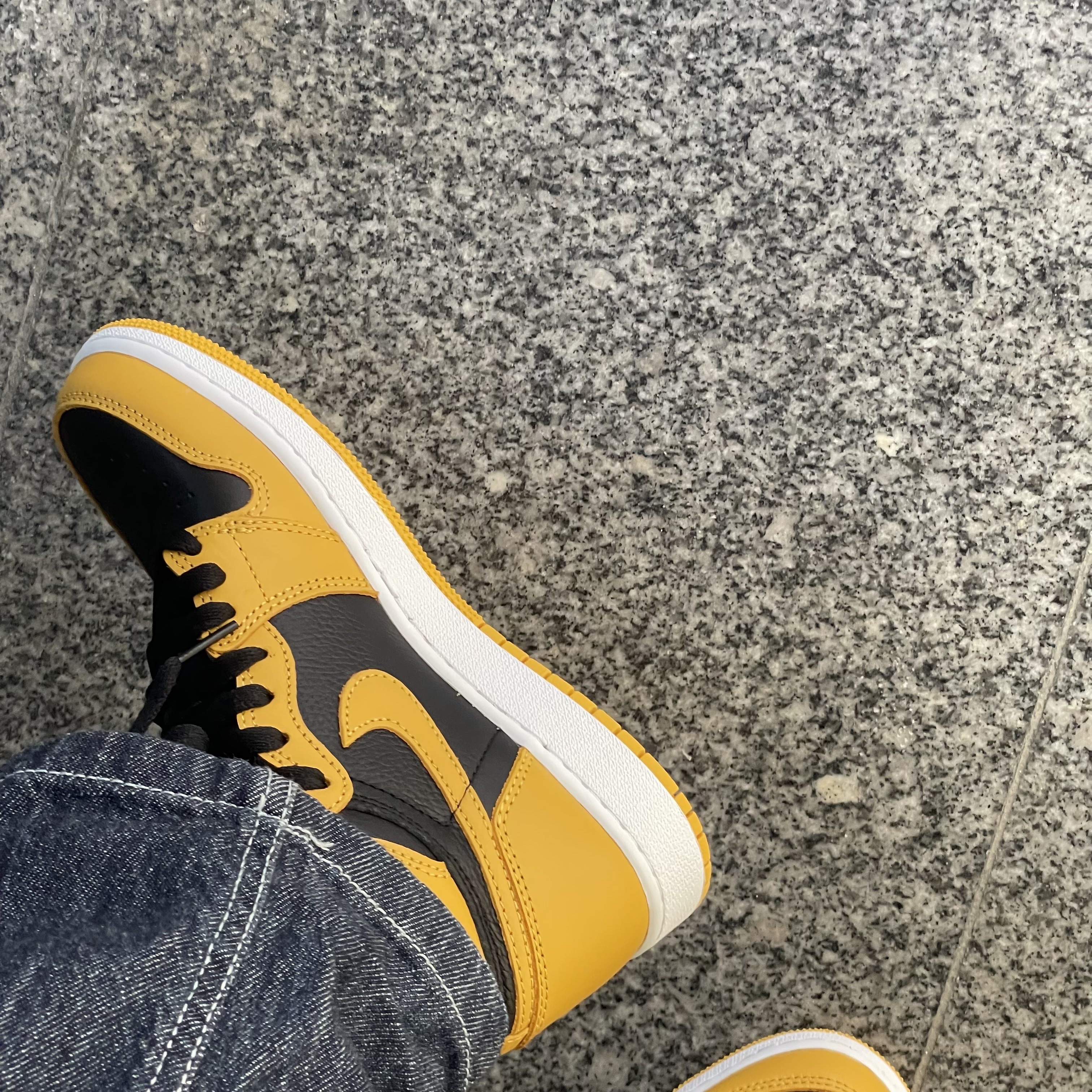 Jordan 1 Retro High OG Pollen 착용 스타일 - 2