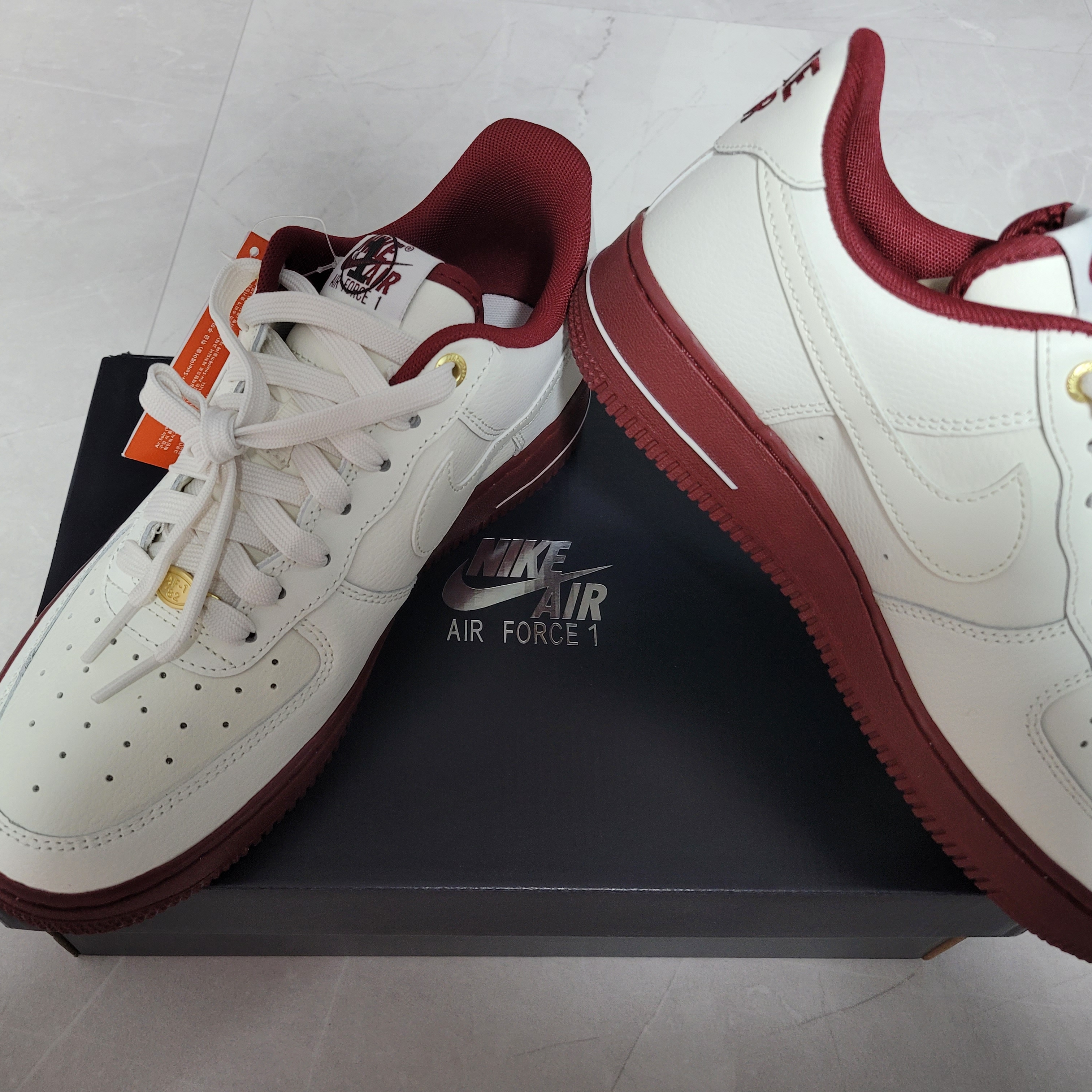 (W) Nike Air Force 1 '07 SE 40th Anniversary Join Forces Sail Team Red 착용 스타일 - 3