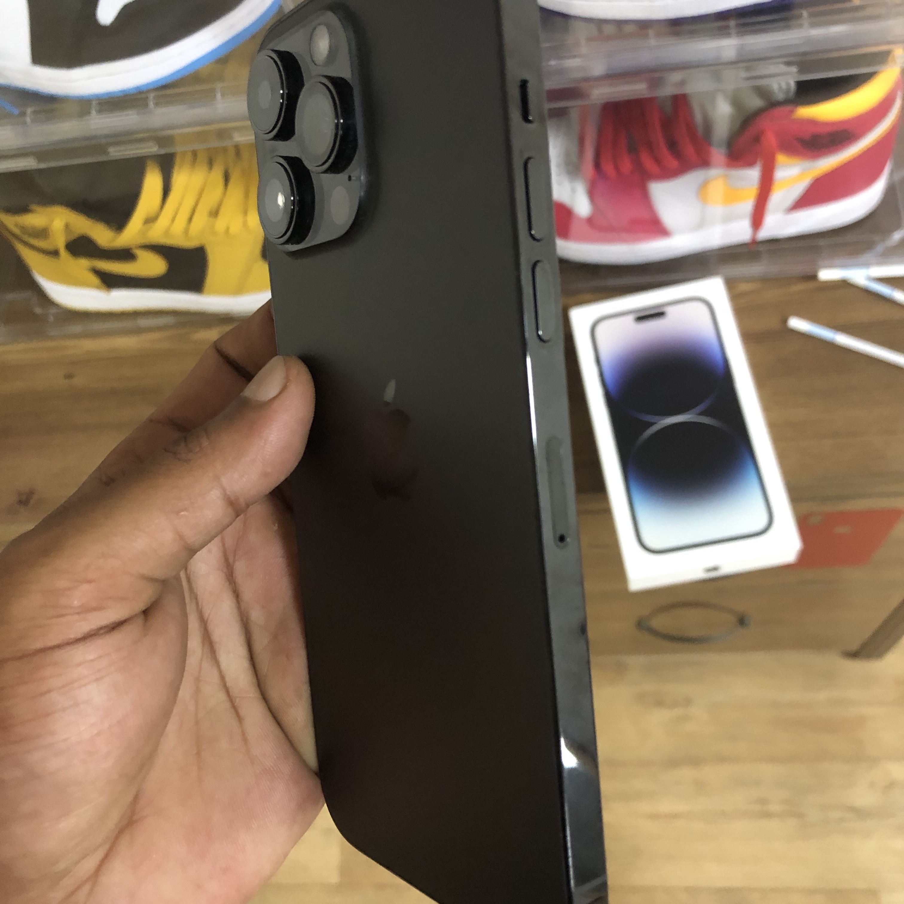 Apple iPhone 14 Pro Max 256GB Space Black (Korean Ver.) 착용 스타일