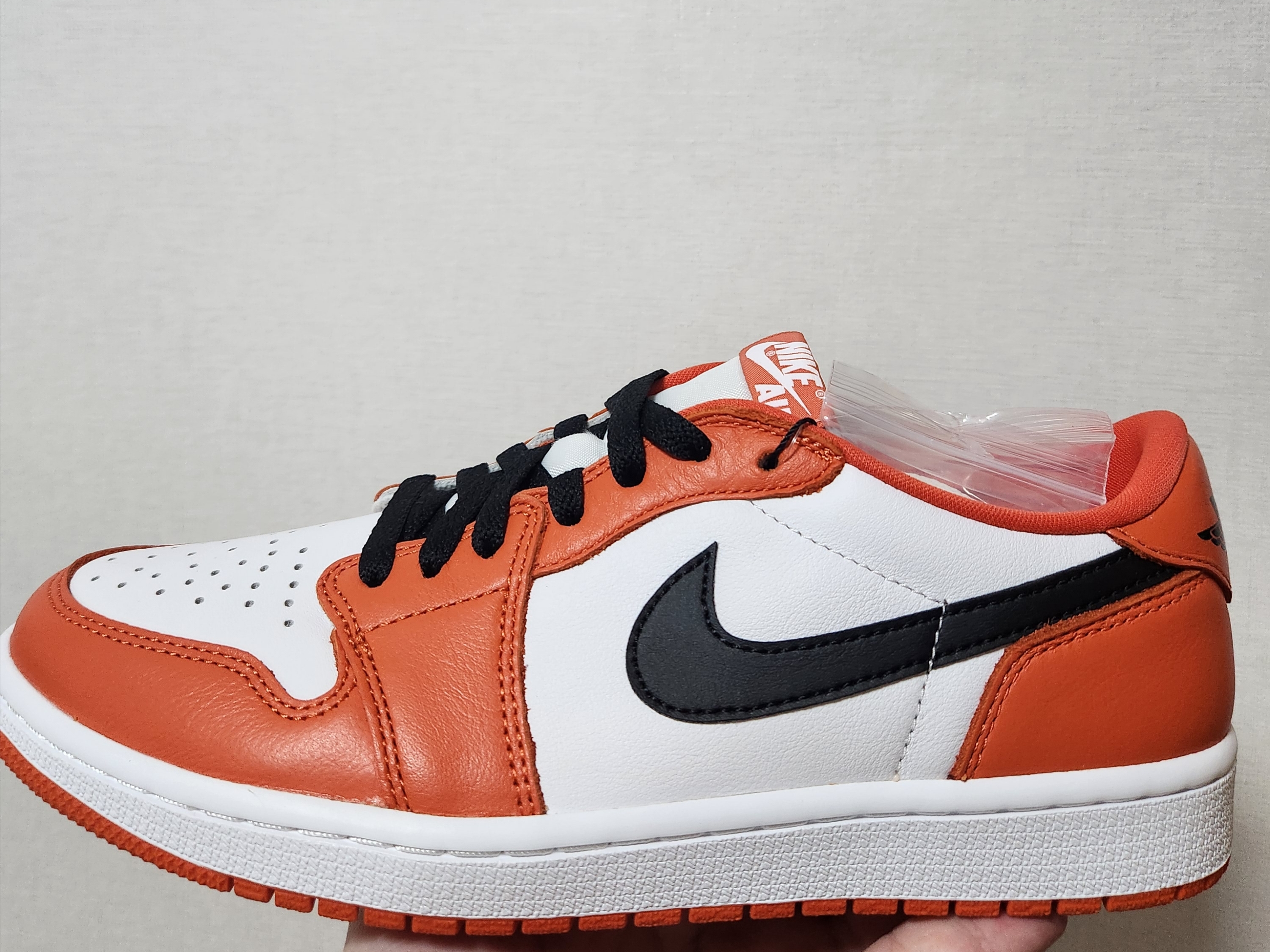 Jordan 1 Low OG Starfish 착용 스타일 - 2