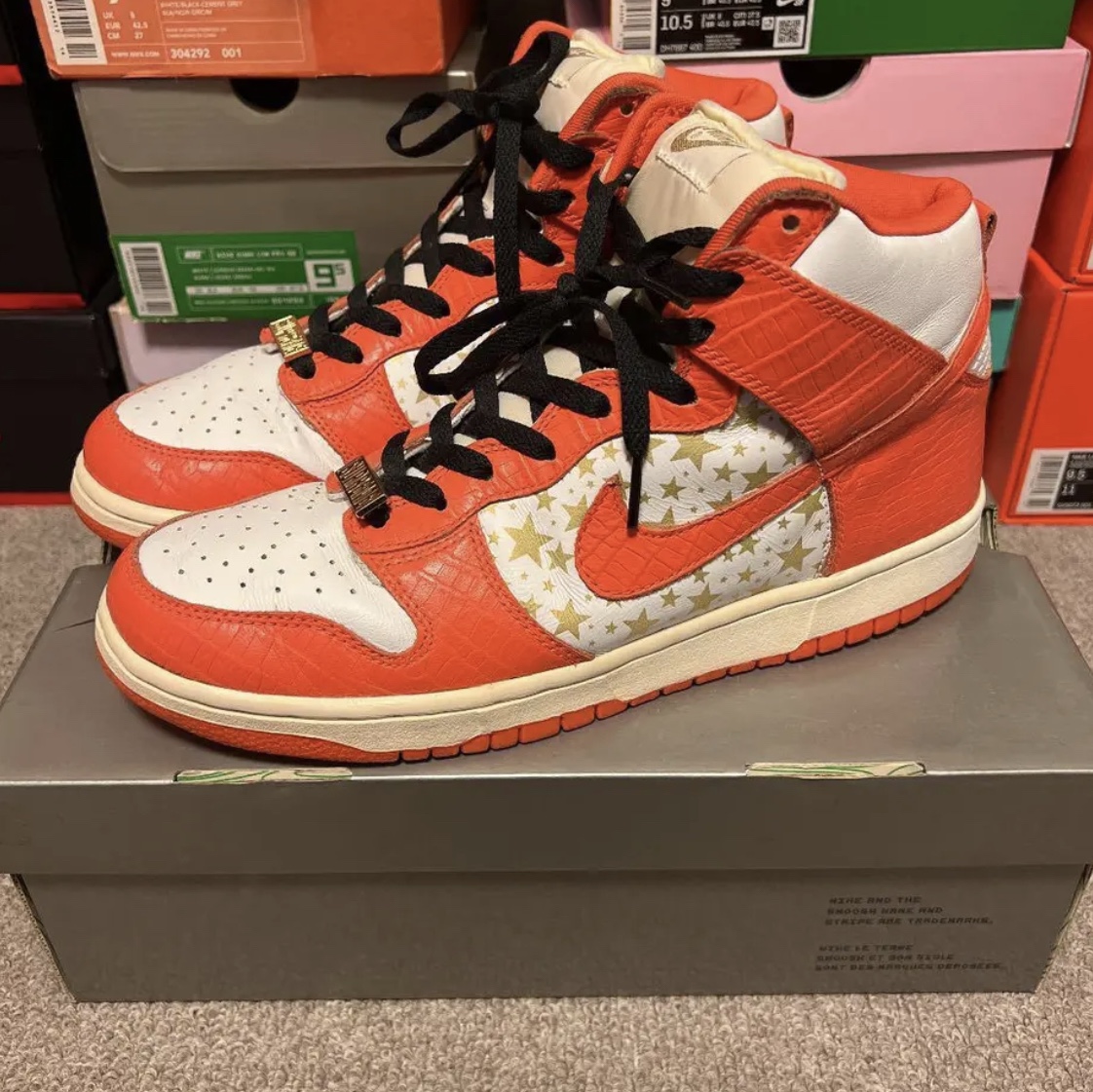 Nike x Supreme Dunk High Pro SB Orange Stars 착용 스타일 - 1