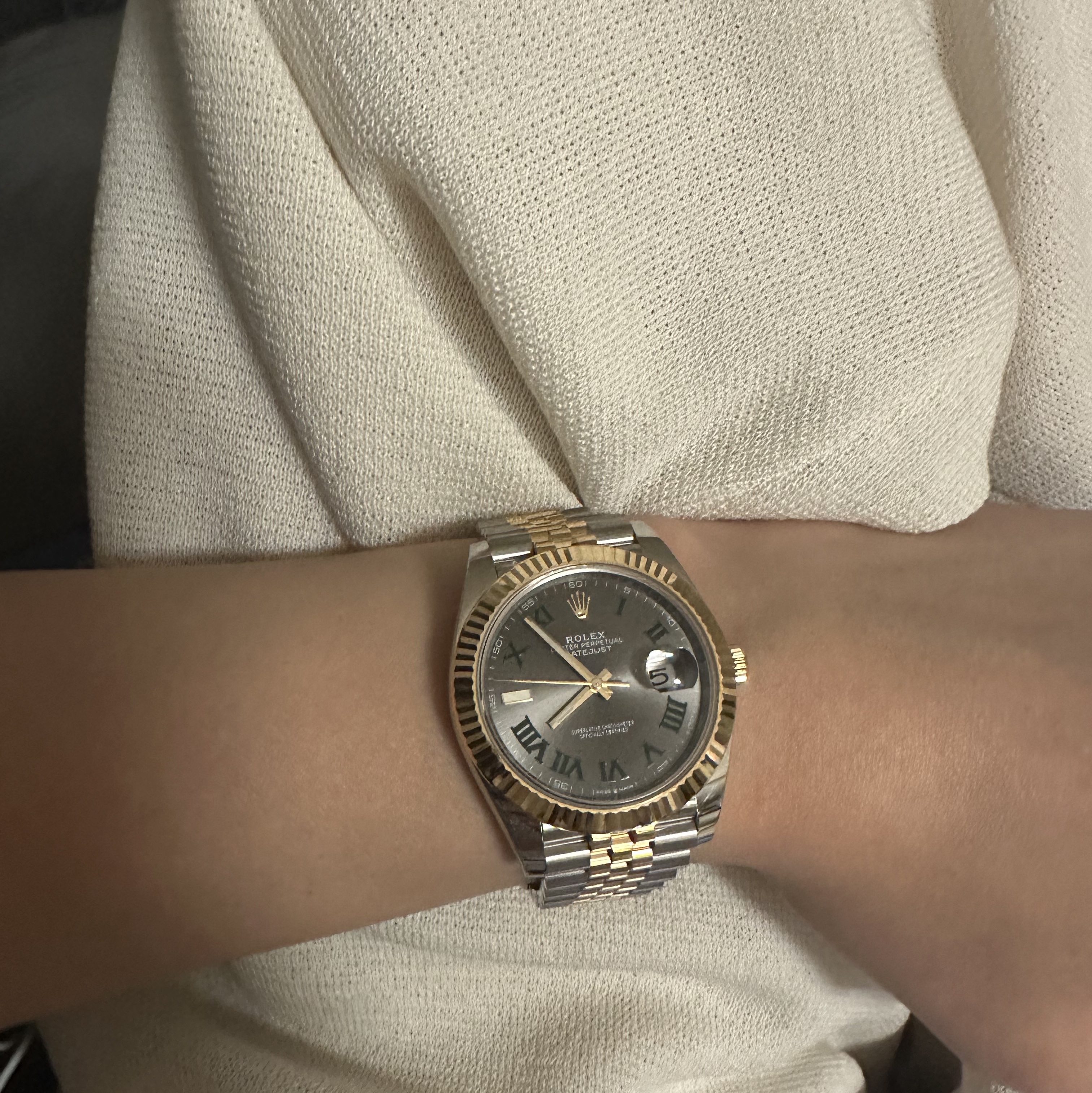 Rolex Datejust 41mm 126333 Slate Roman Jubilee, Jil Sander Logo T-Shirt Natural - 22SS 착용 스타일 - 2