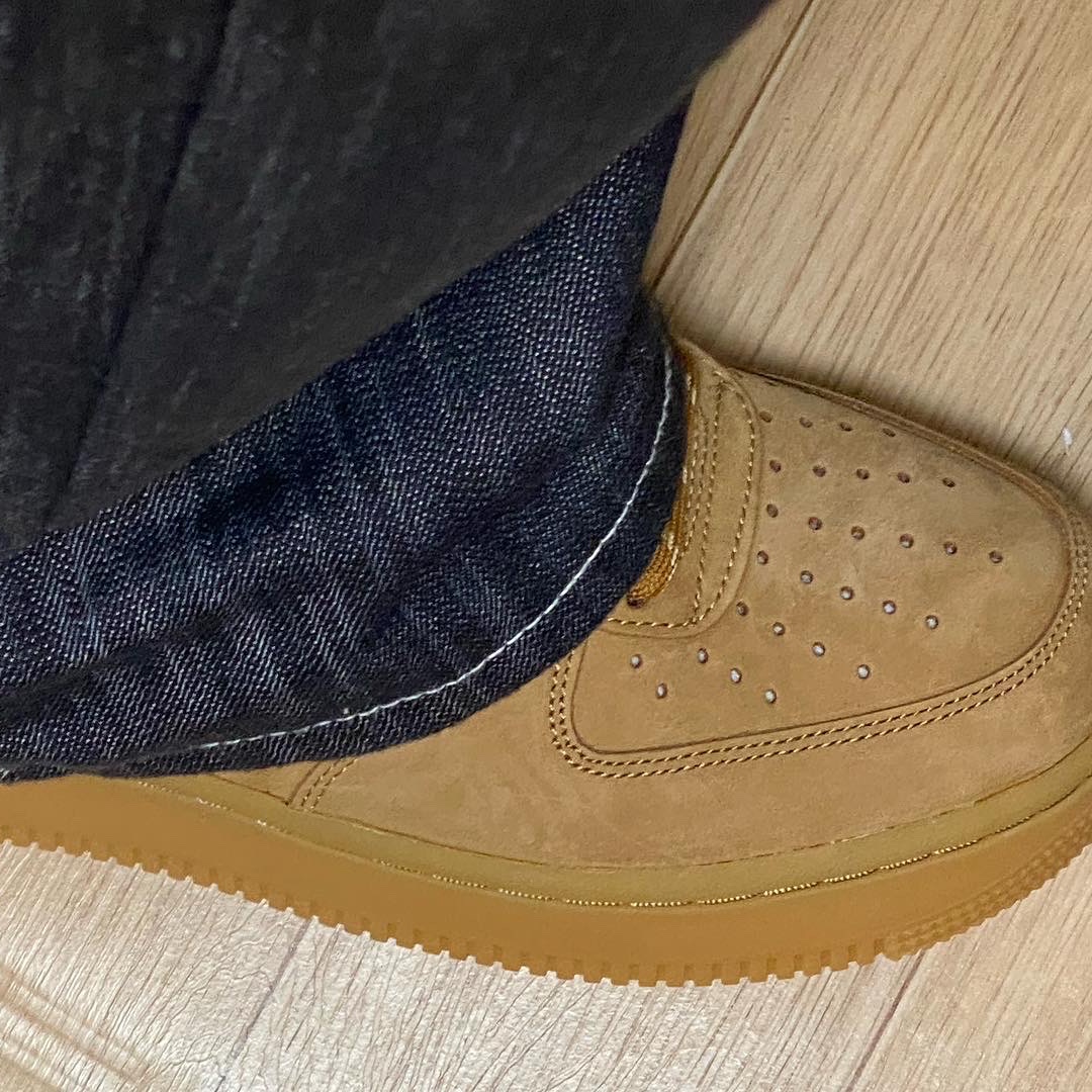 Nike Air Force 1 '07 WB Flax 착용 스타일 - 4