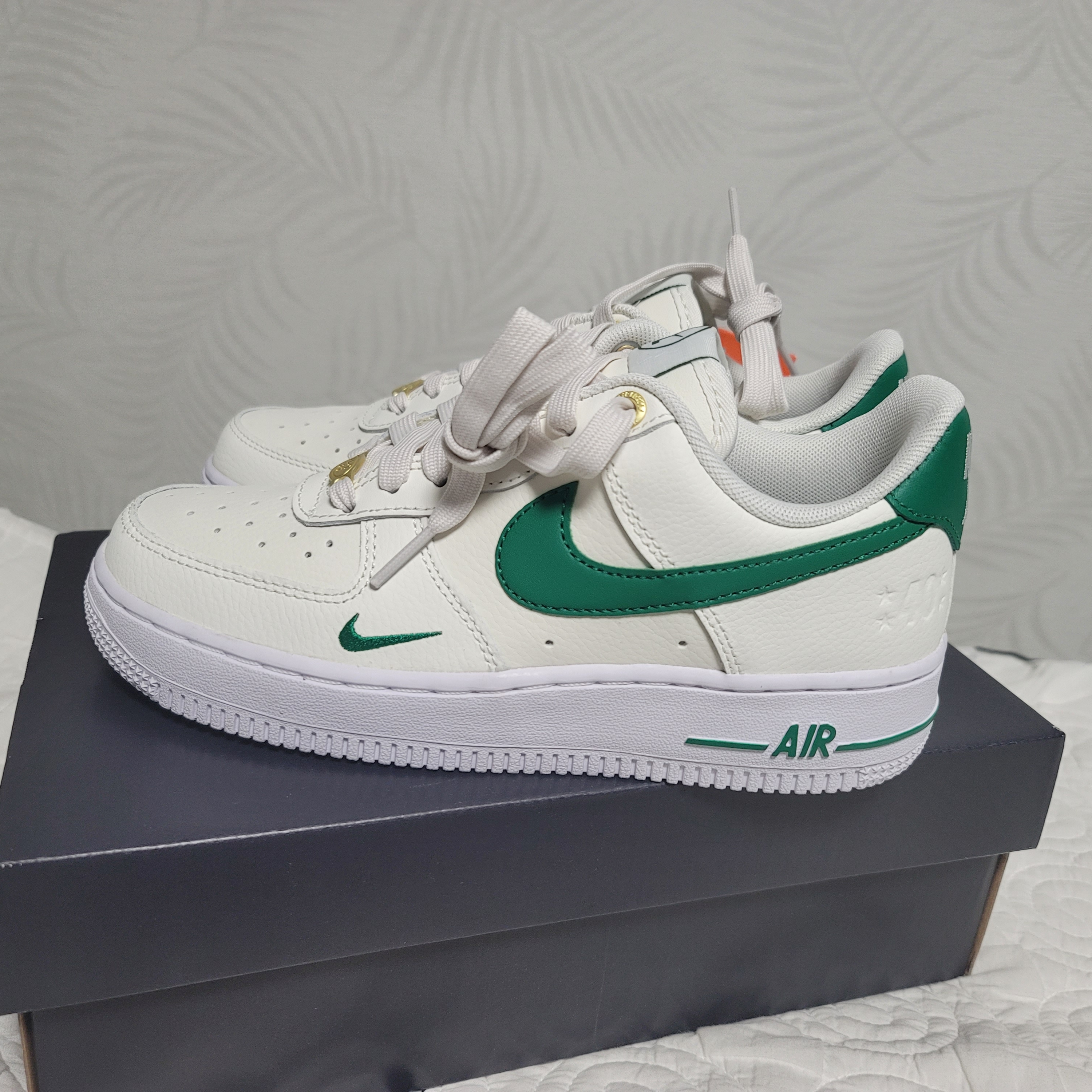 (W) Nike Air Force 1 '07 SE 40th Anniversary Join Forces Sail Malachite 착용 스타일 - 2