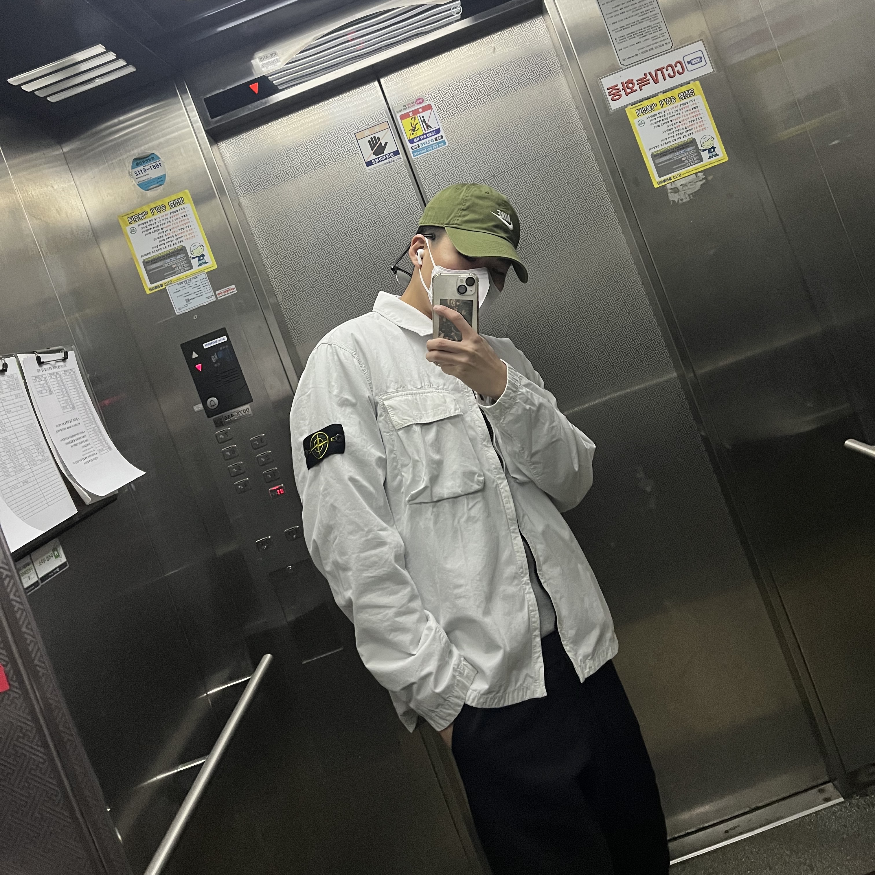Stone Island 114WN T.CO+OLD Overshirt Ice - 22SS 착용 스타일