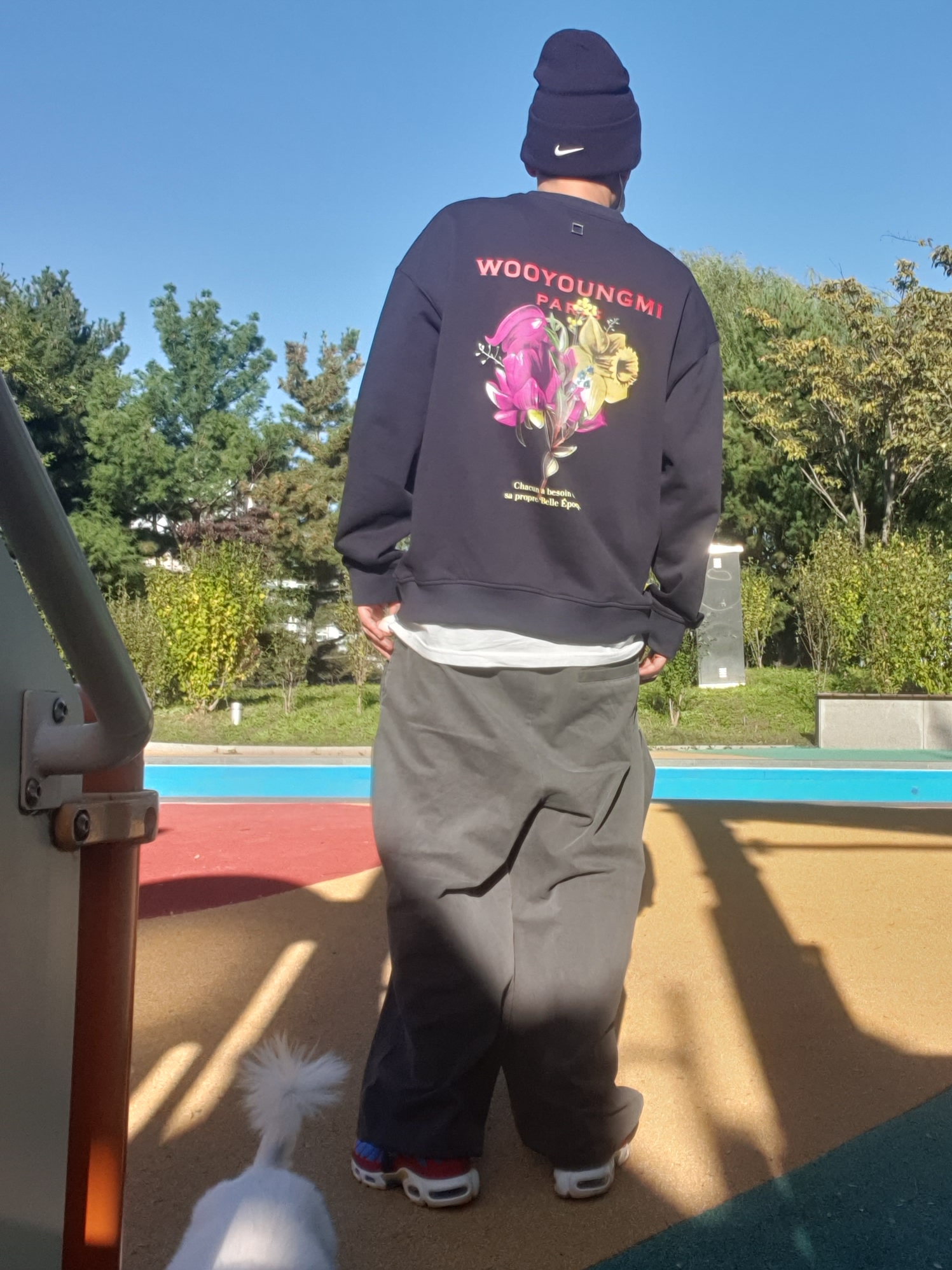 Wooyoungmi Flower Print Back Logo Sweatshirt Navy - 22SS, Nike x Stussy NRG Cuffed Beanie Black 착용 스타일