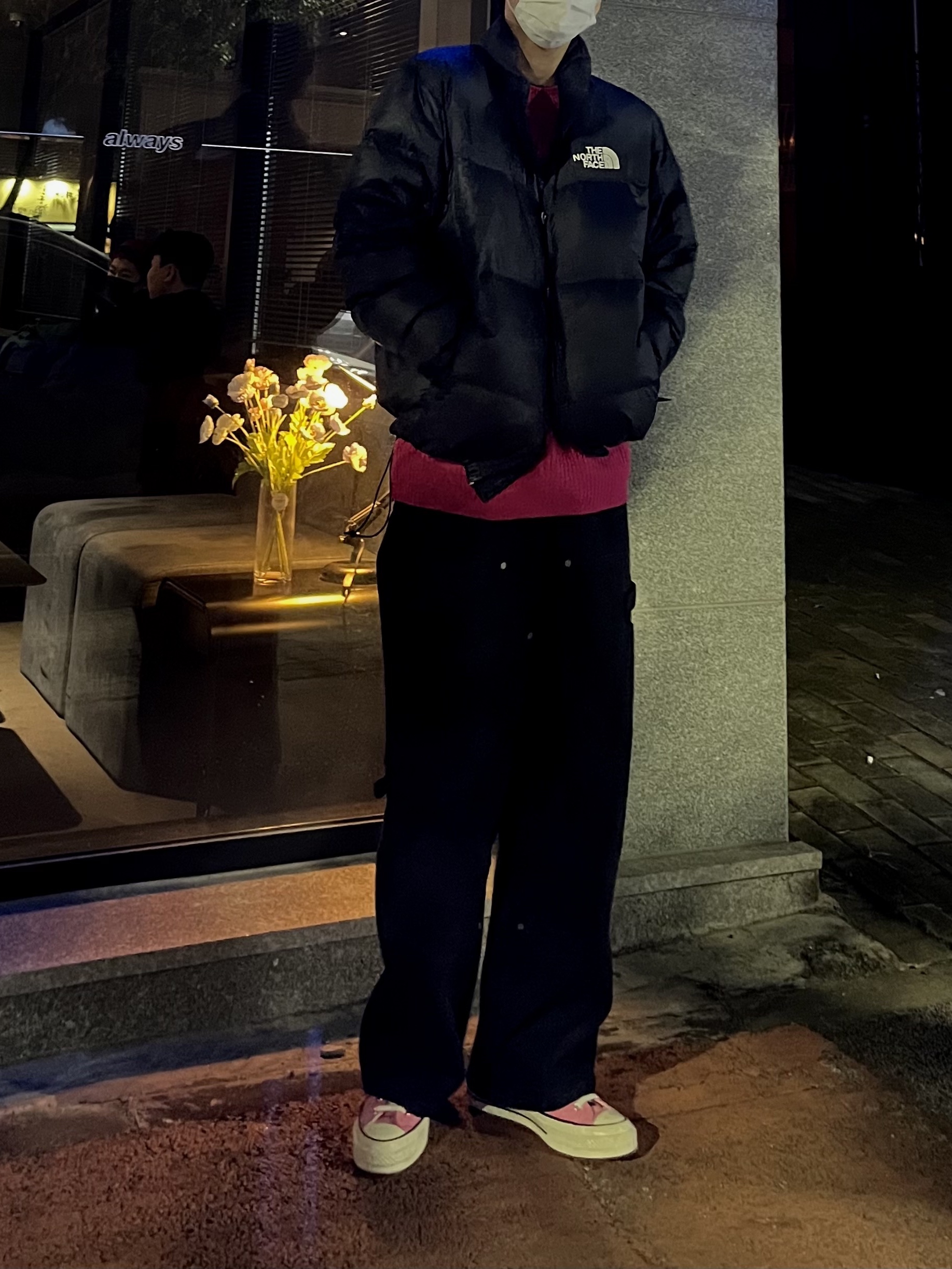 The North Face 1996 Eco Nuptse Jacket Black, Converse Chuck 70 Ox Vintage Canvas Pink 착용 스타일 - 2