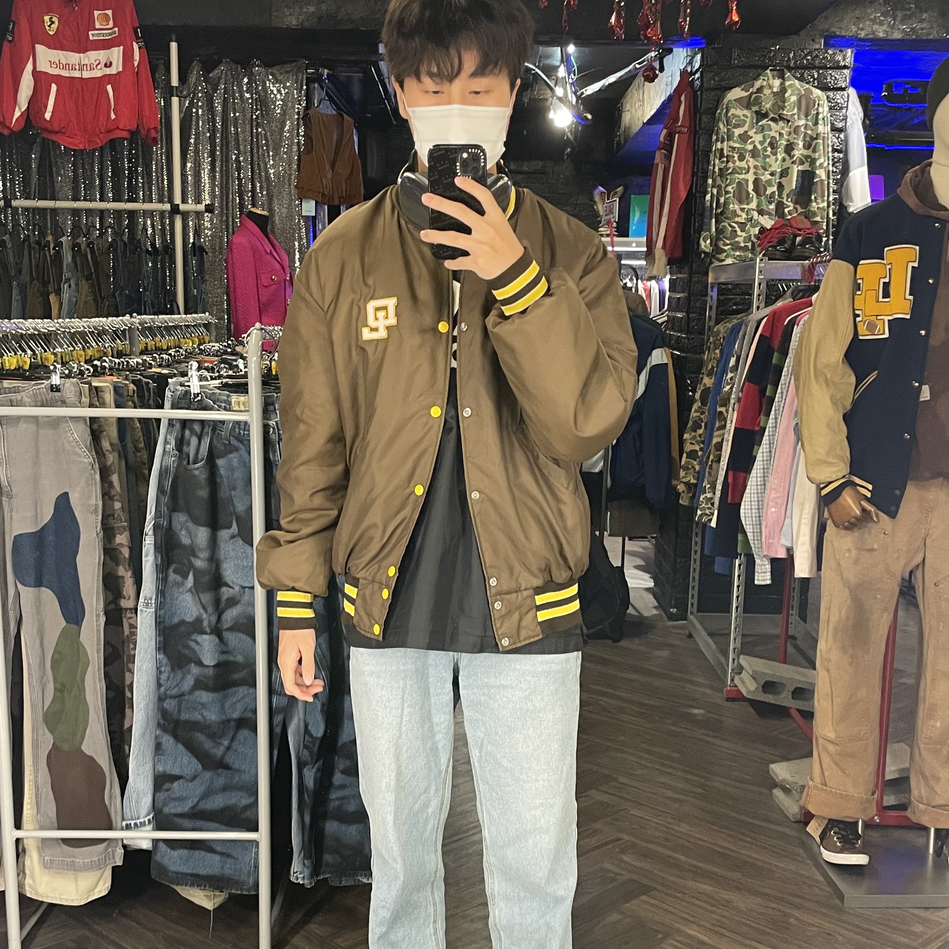 Vans Slip-On Checkerboard, Apple AirPods Max Lightning Space Gray (Korean Ver.) 착용 스타일