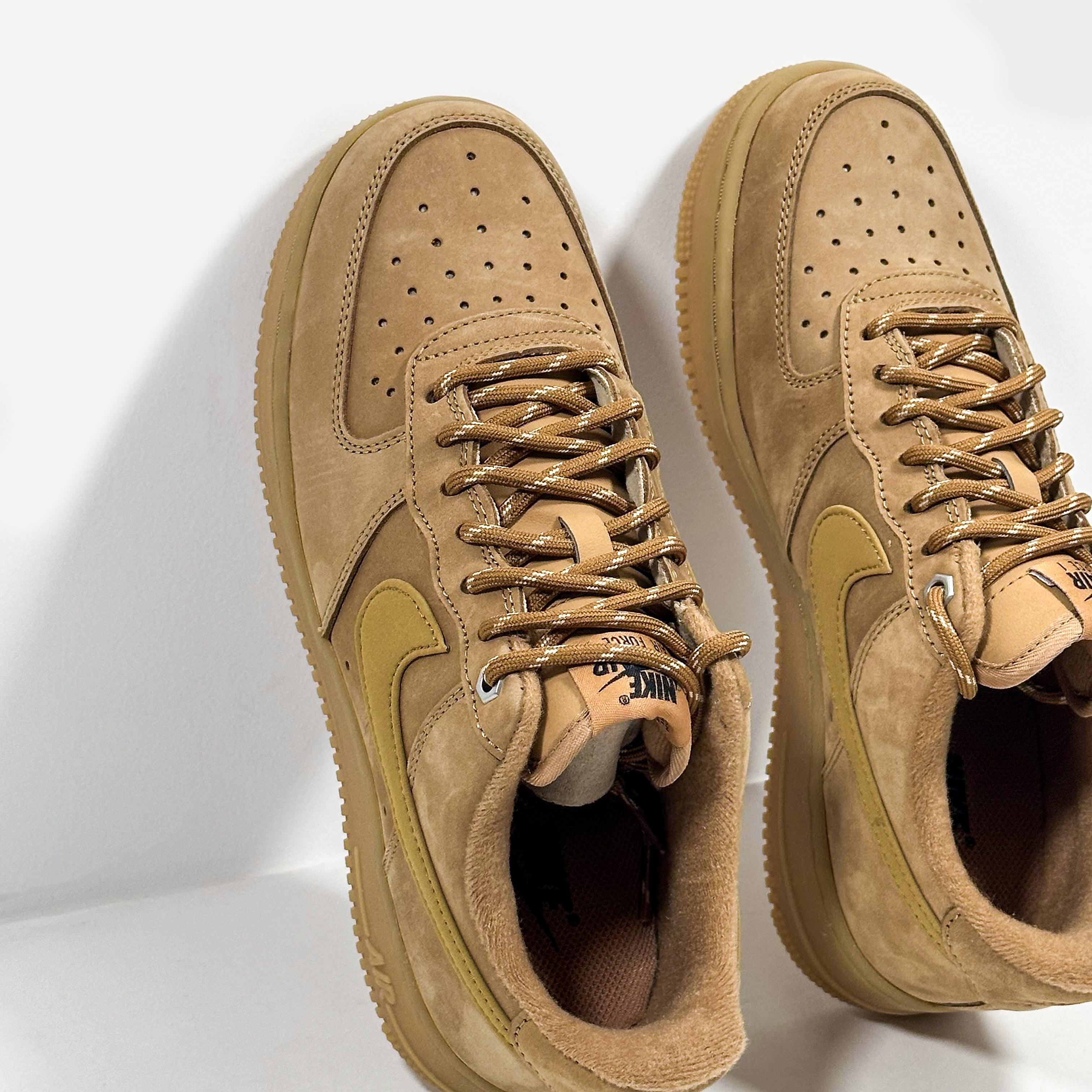 Nike Air Force 1 '07 WB Flax 착용 스타일
