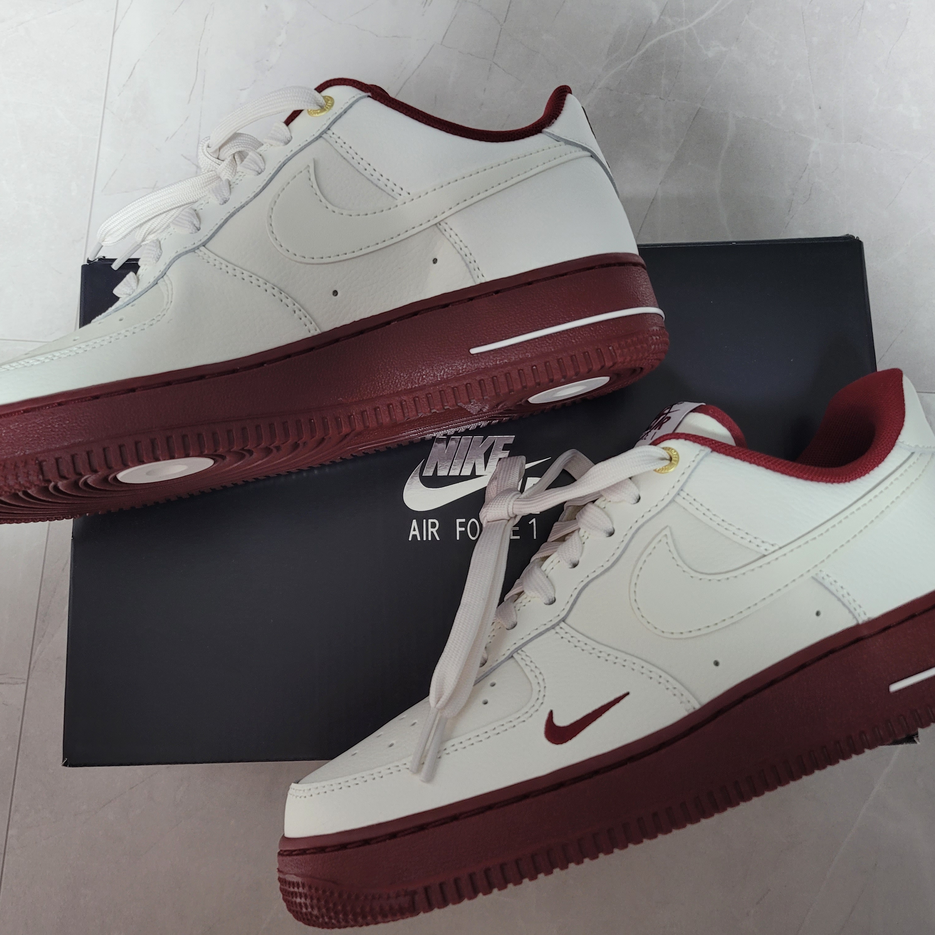 (W) Nike Air Force 1 '07 SE 40th Anniversary Join Forces Sail Team Red 착용 스타일 - 2