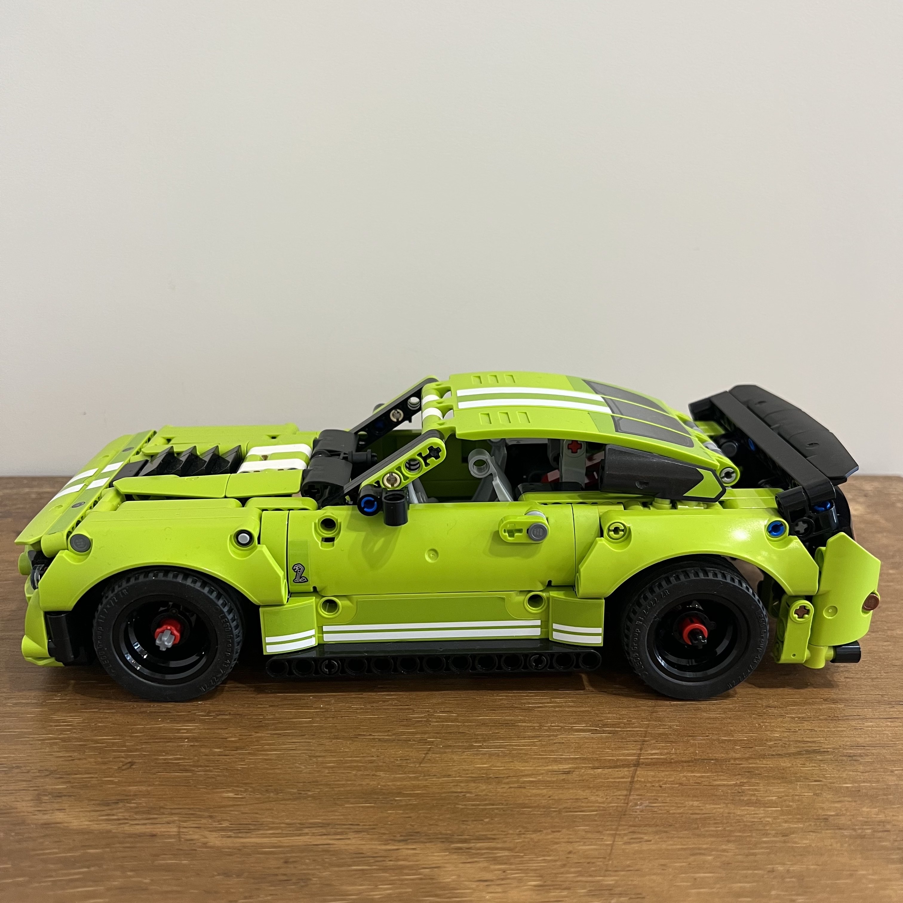 Lego Ford Mustang Shelby GT500 착용 스타일 - 3
