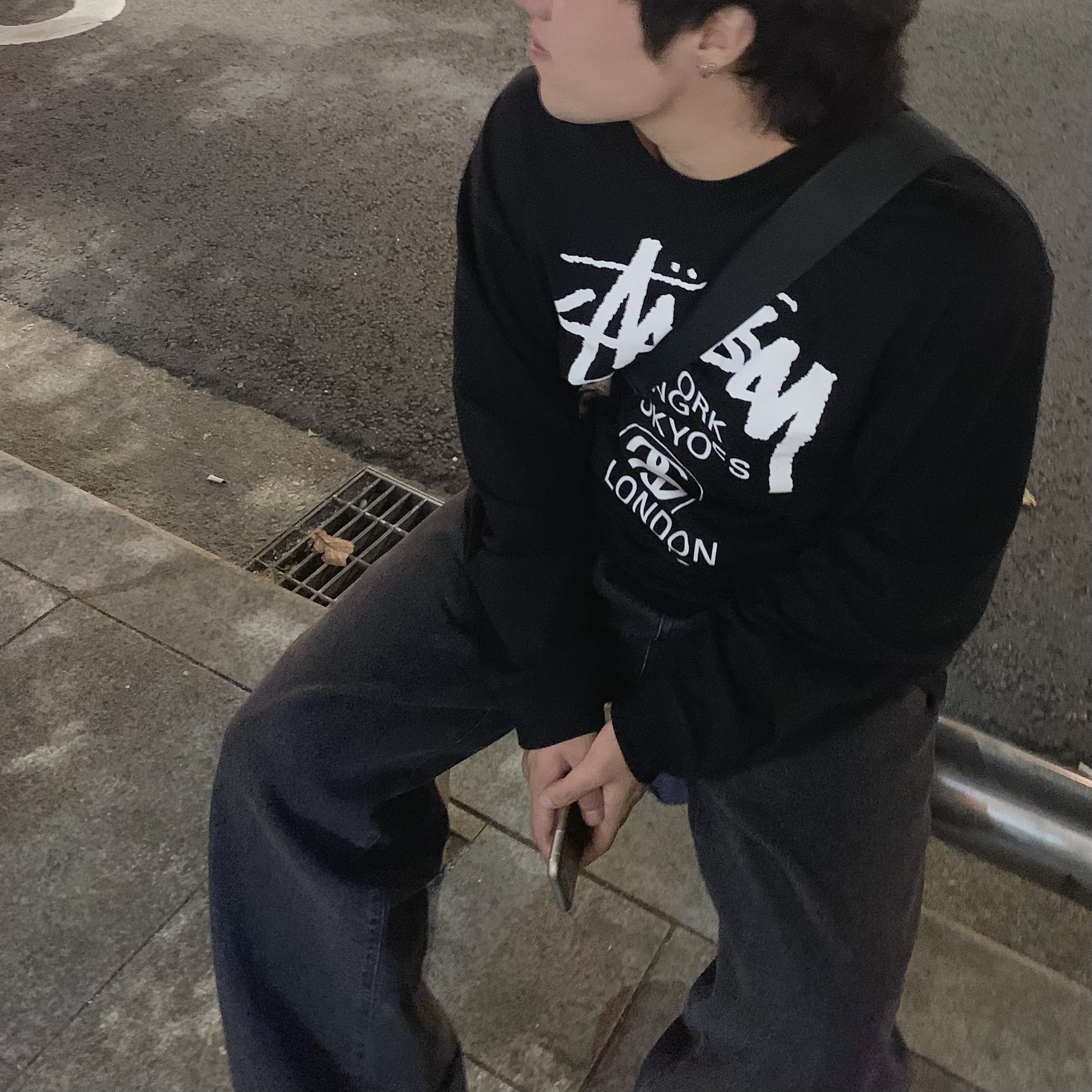 Stussy World Tour LS T-Shirt Black 착용 스타일